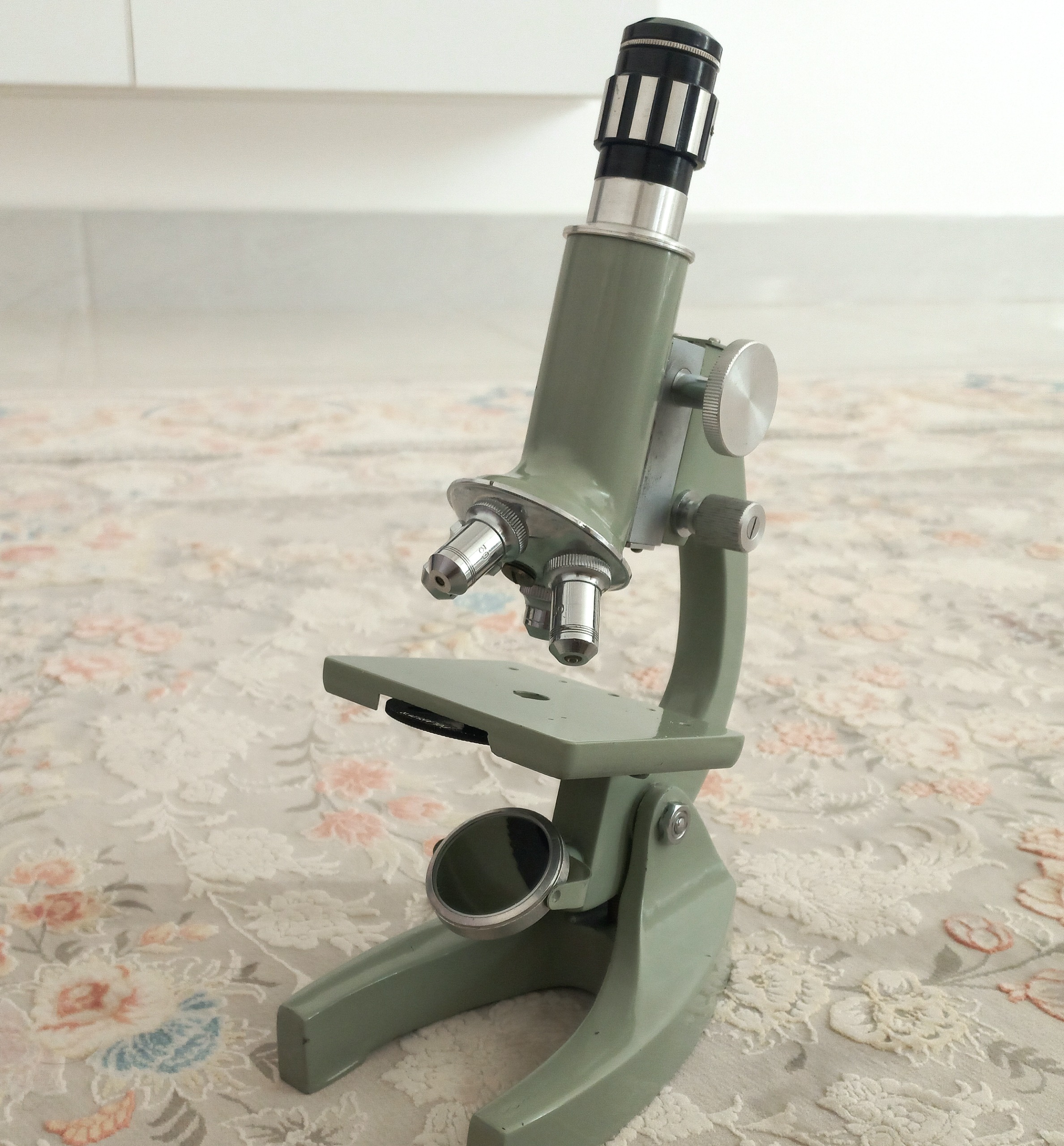 میکروسکوپ فلزی دانش آموزی