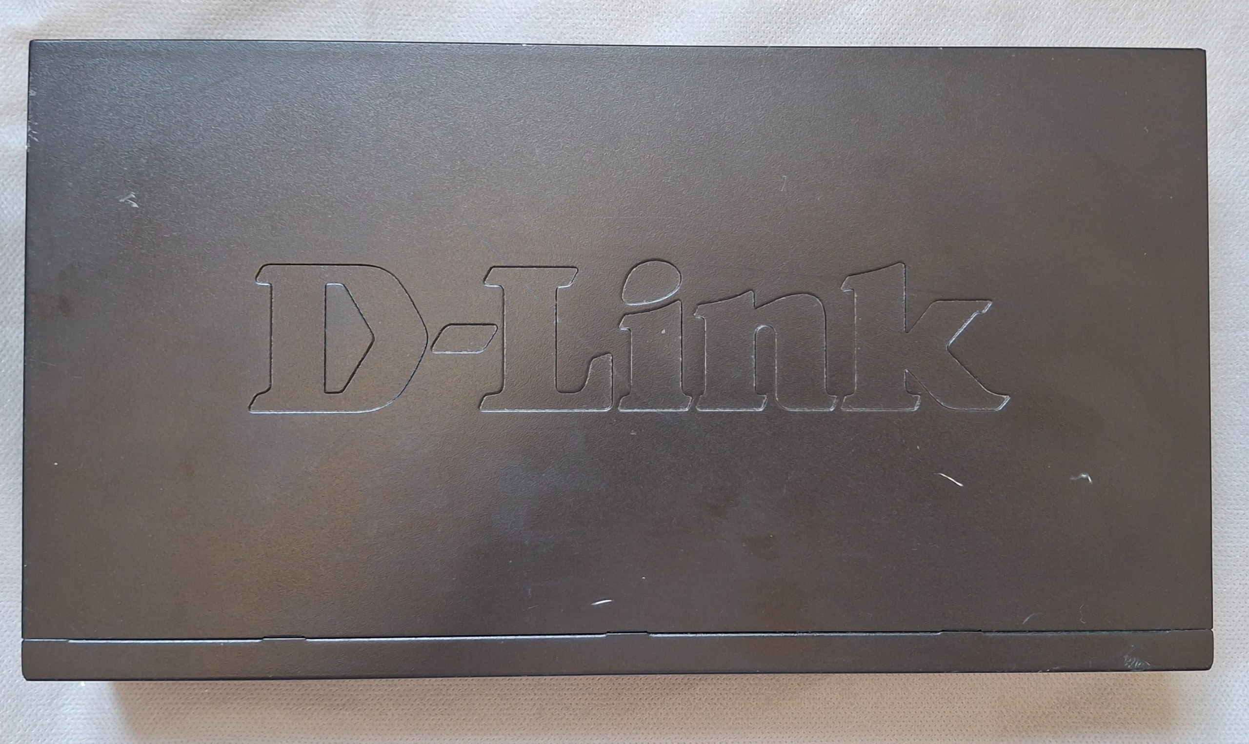 هاب سوییچ D-Link DES-1016C