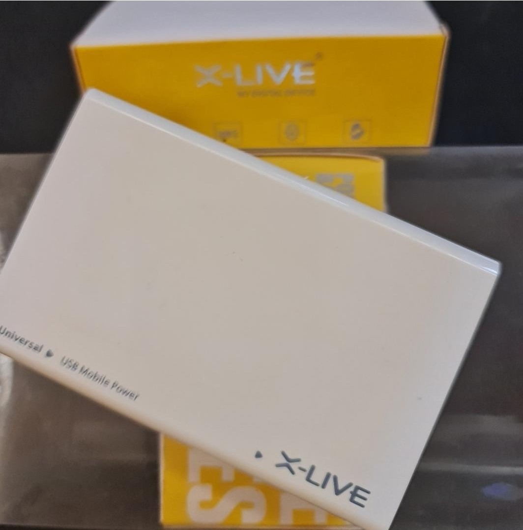 پاور بانک 7800 میلی آمپری XLIVE