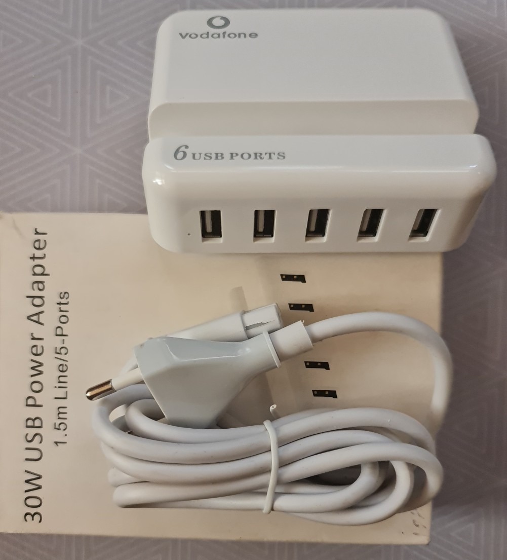 هاب 6 پورت Vodafone ( دارای خروجی میکرو USB)