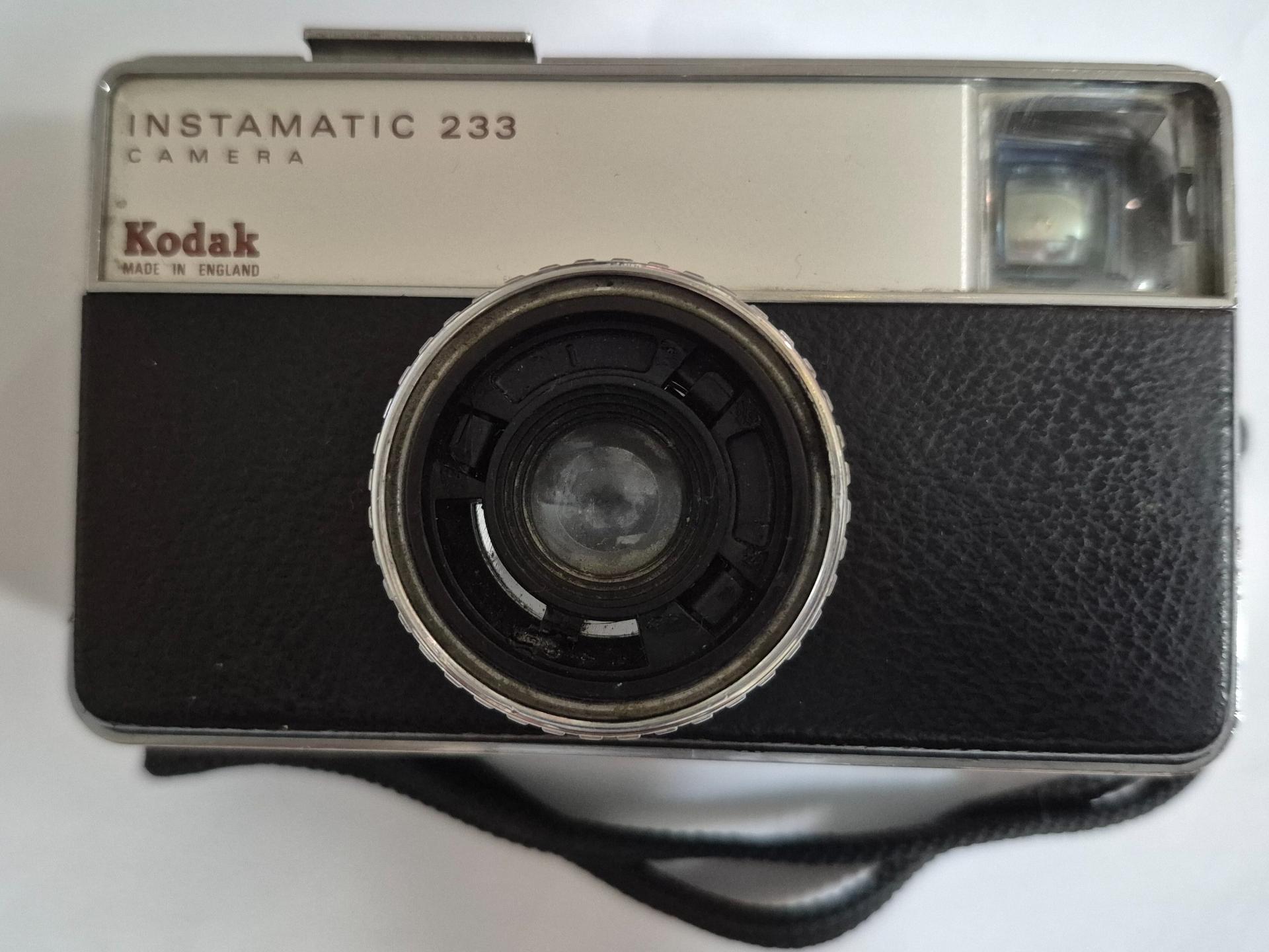 دوربین عکاسی قدیمی kodak مدل 233