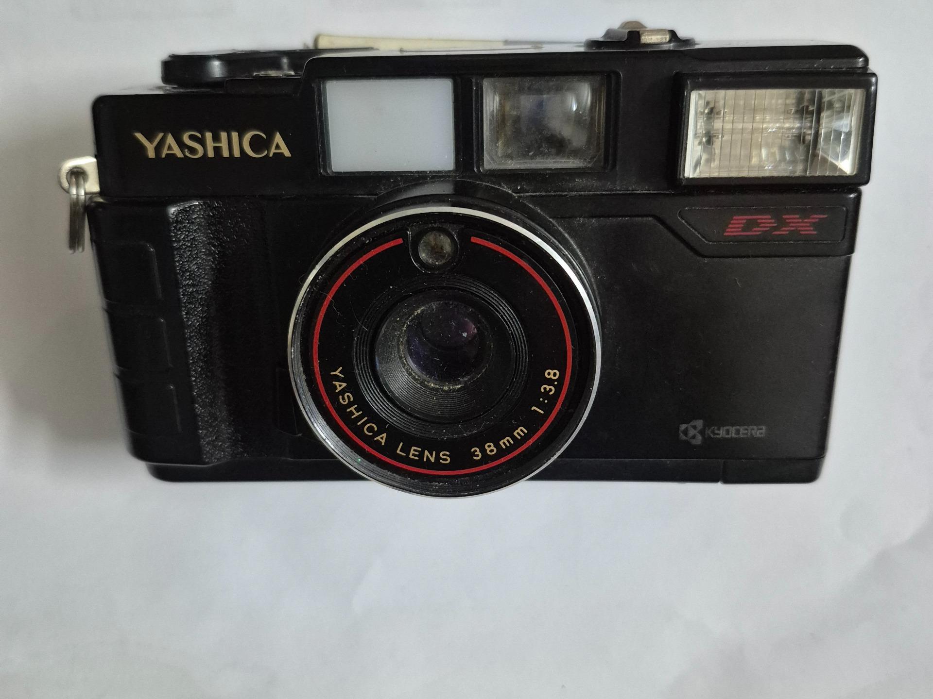 دوربین عکاسی قدیمی YASHICA