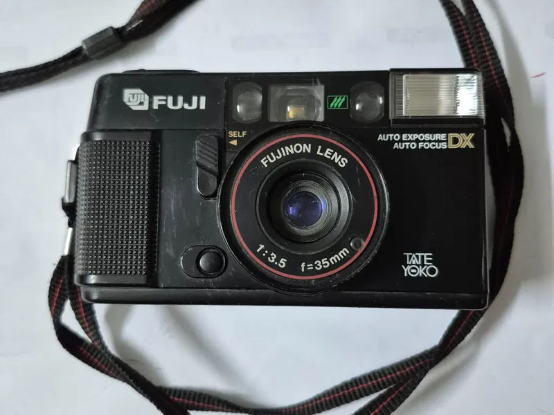 دوربین عکاسی FUJI ژاپن