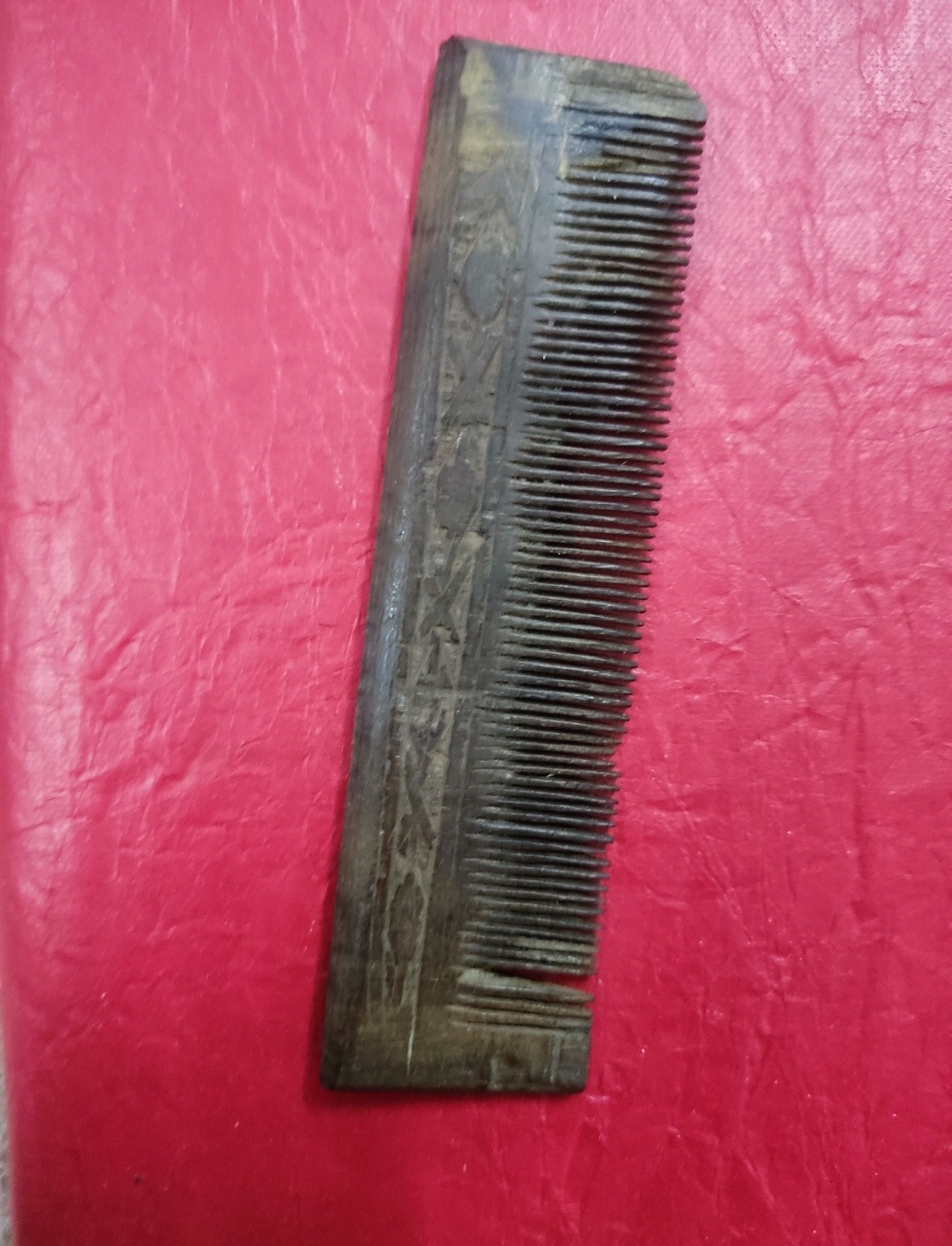 شانه چوبی قاجاری دستساز کهنه