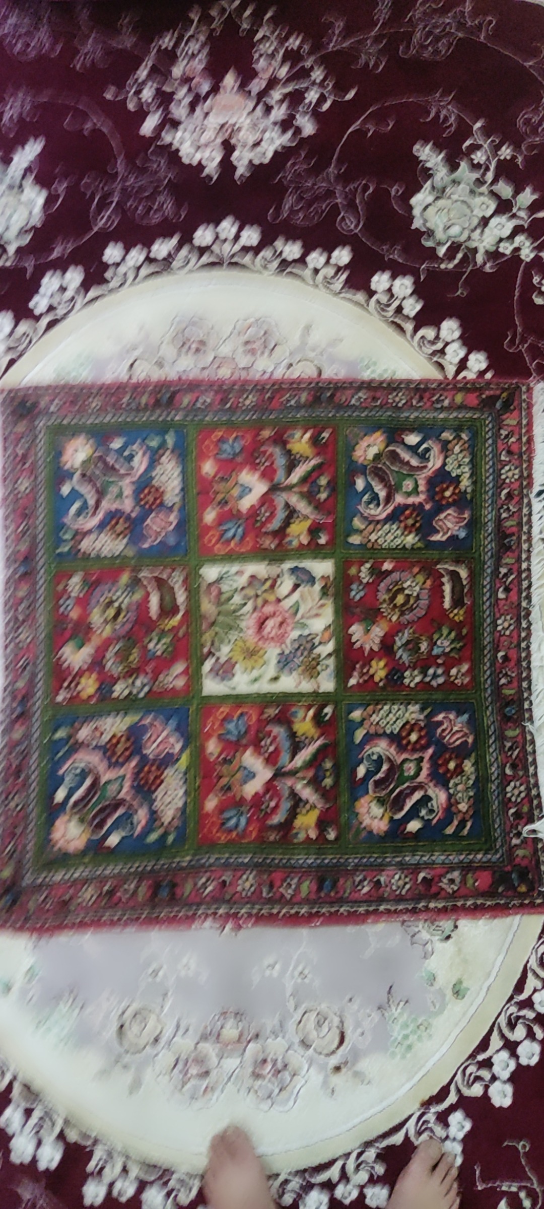 قالیچه دستباف قدیمی ابعاد یک متر در یک متر