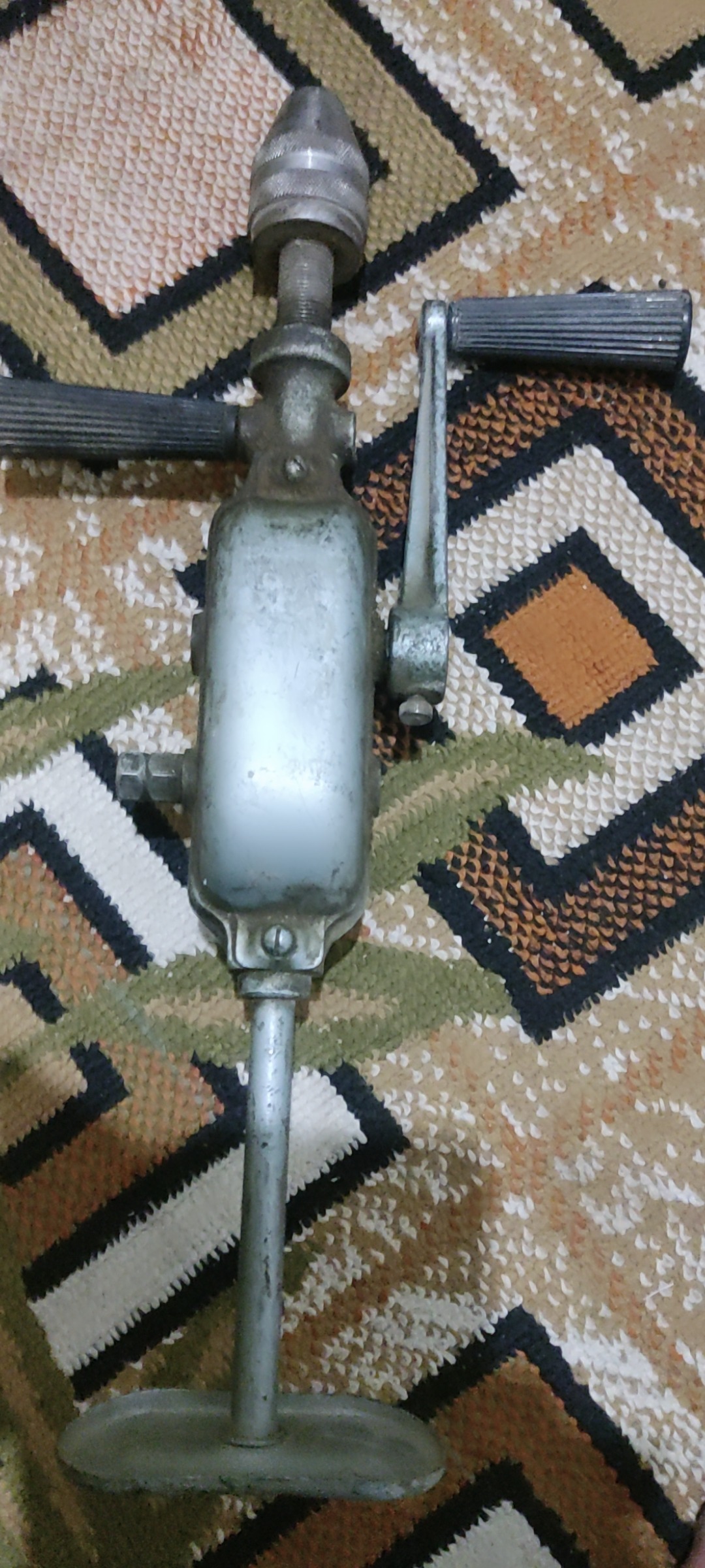 دریل دستی قدیمی