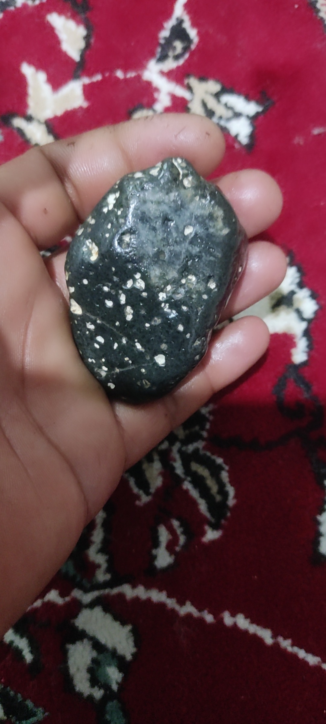سنگ مشکوک به شهاب سنگ
