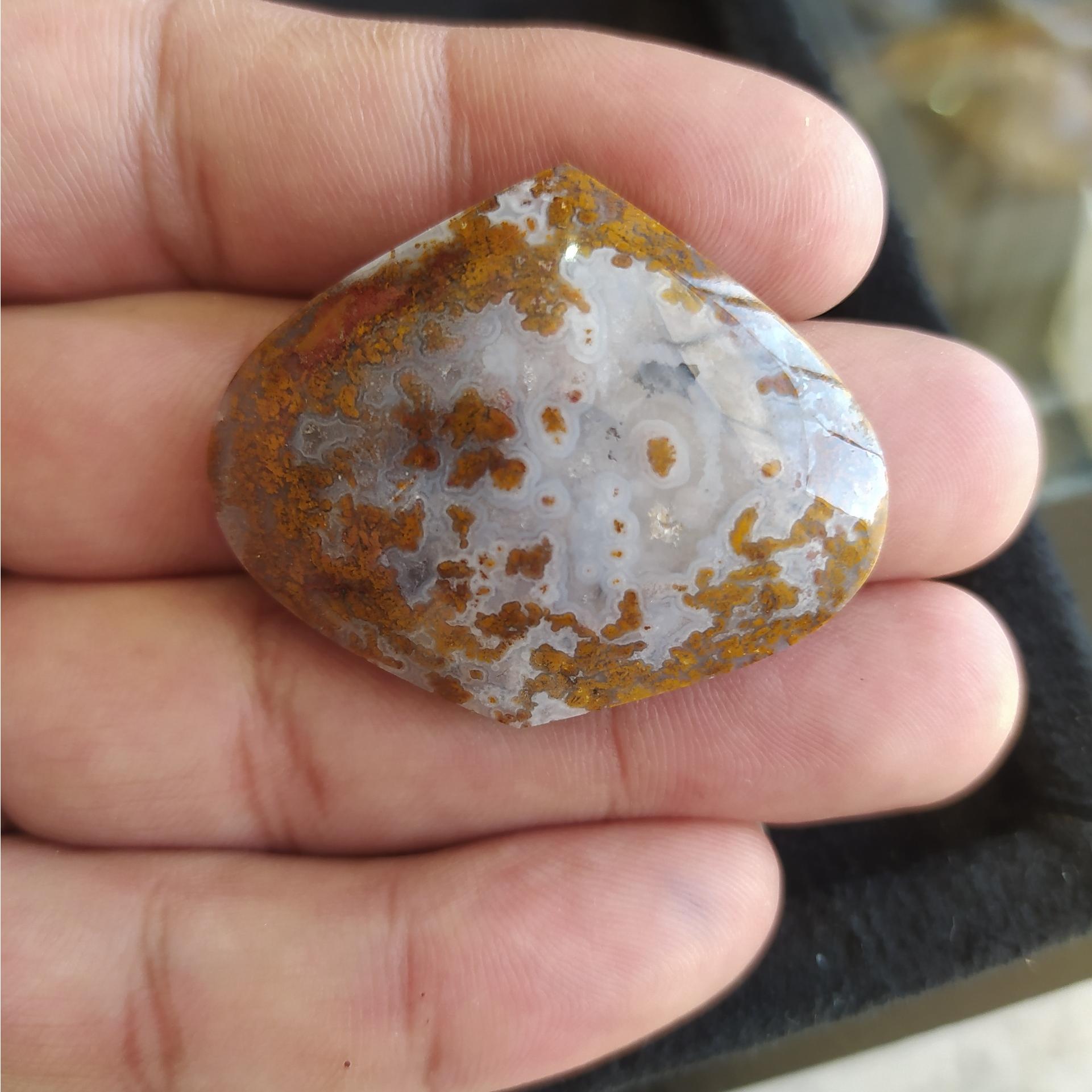 نگین عقیق خوش رنگ