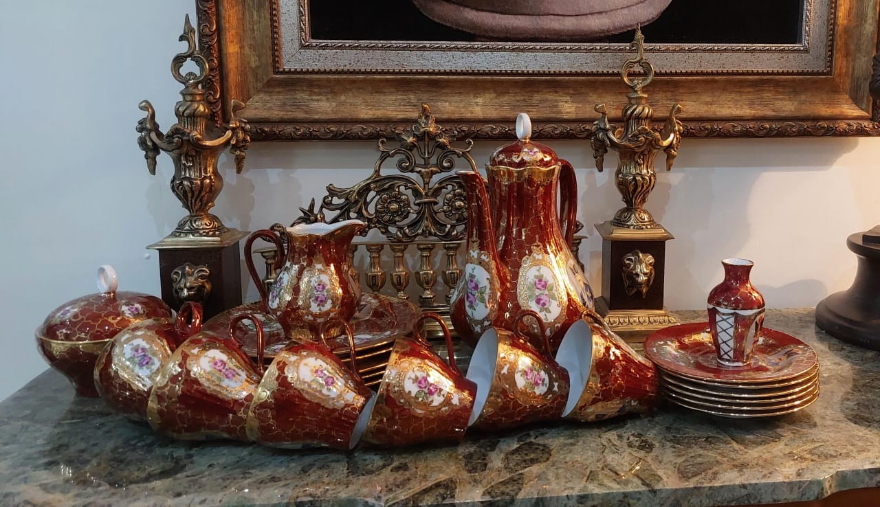 عصرانه خوری انتیک