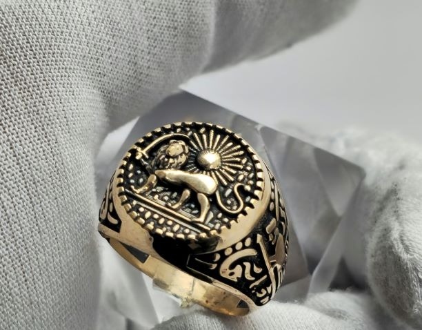 انگشتر شیرو خورشید رنگ ثابت سایز 9 درجه یک