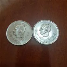 یک