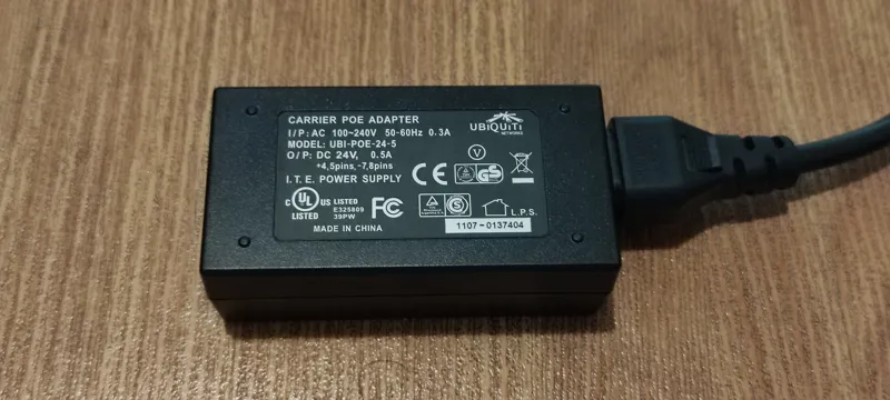 اداپتور پی اوی ای یوبیکیوتی poe adaptor 24v 05A