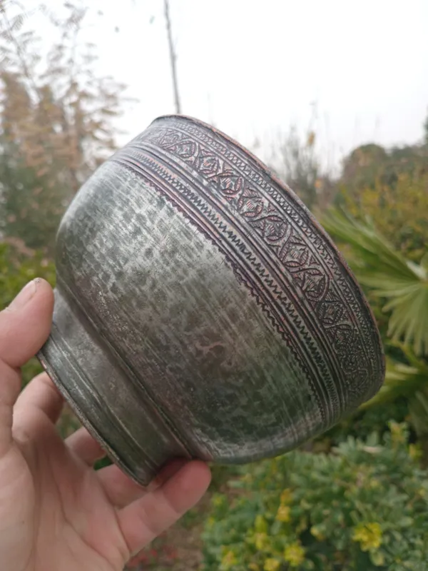 کاسه کعبدار مسی چکشی قلم و قدمت اوایل قاجار