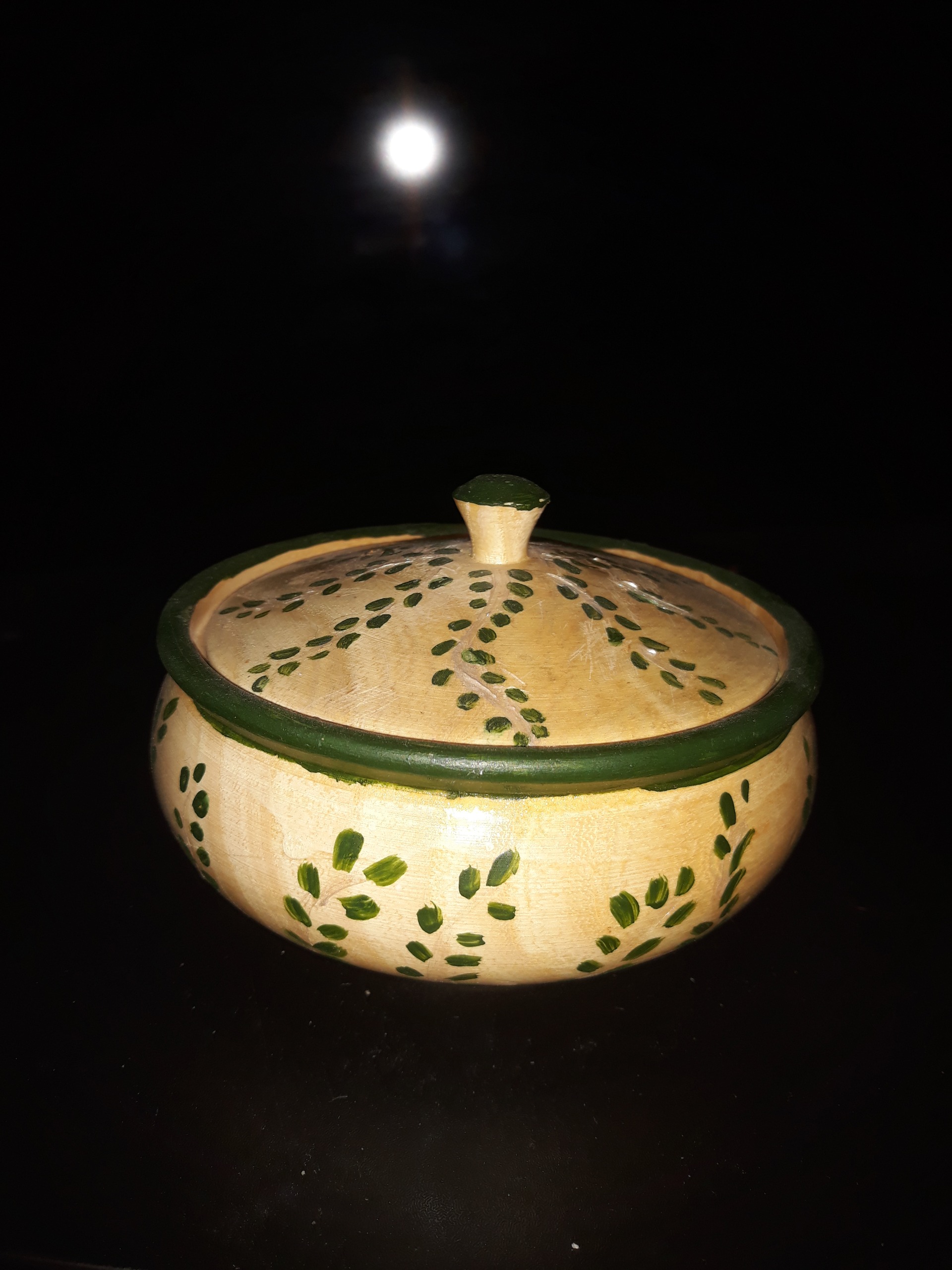 قندان چوبی طرح برگ سبز