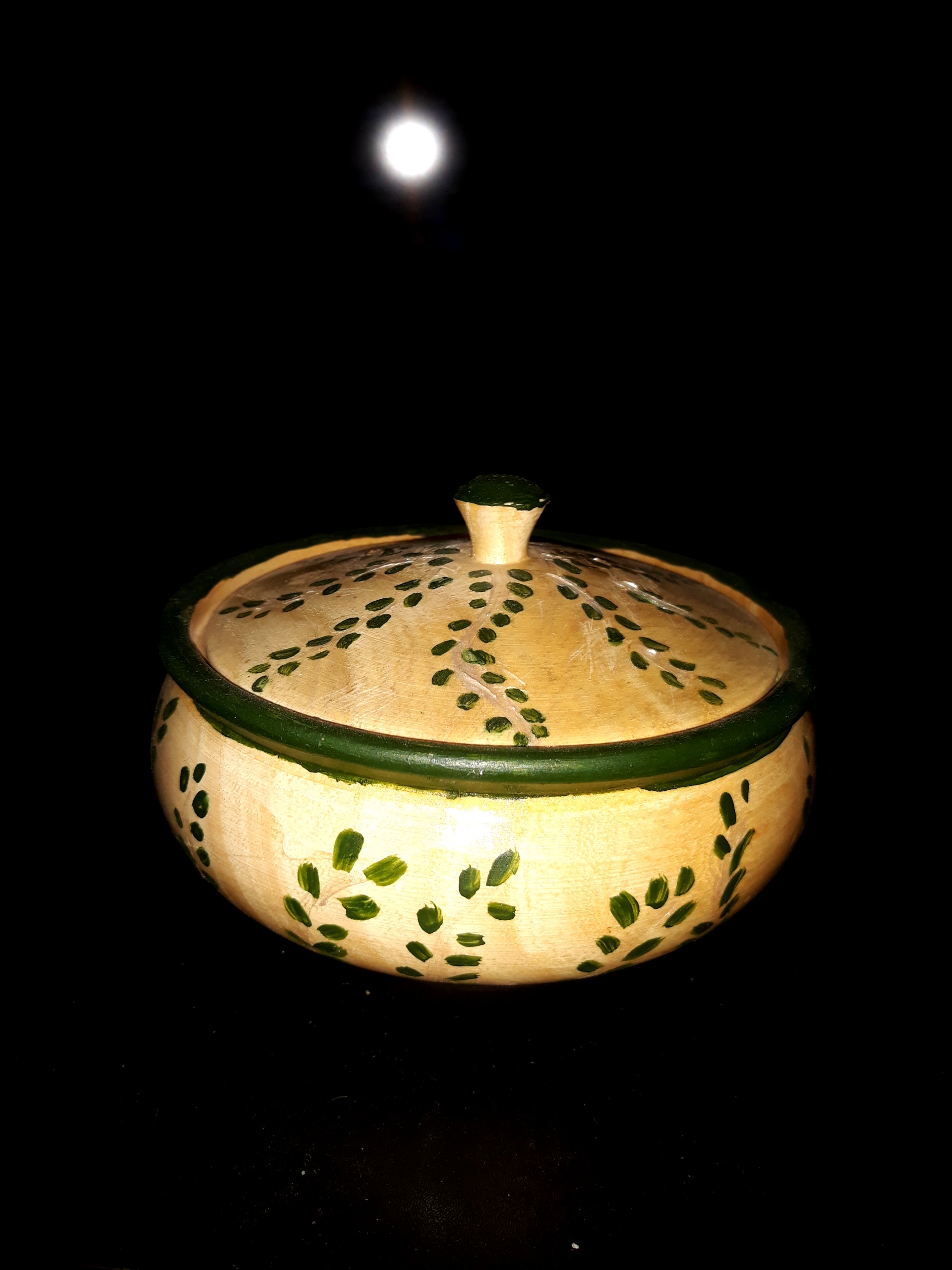 قندان چوبی طرح برگ سبز