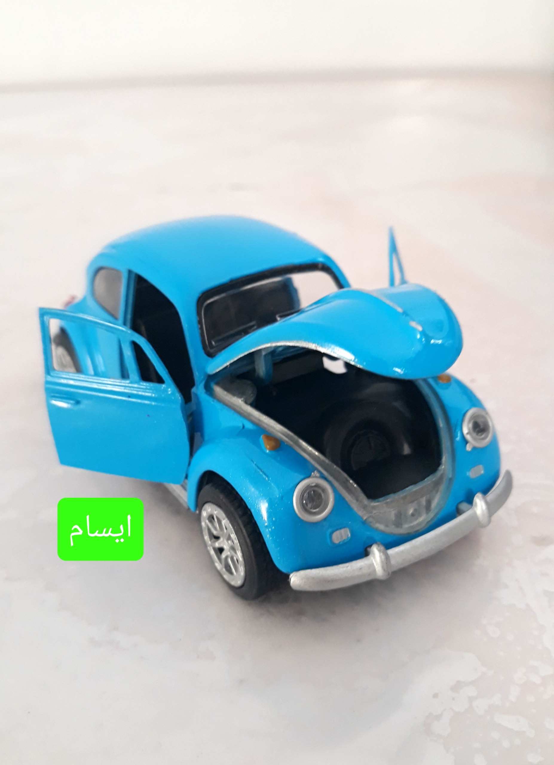 فولوکس آبی فلزی