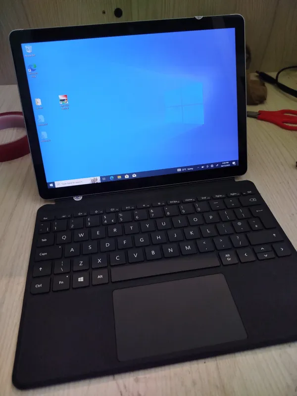 سرفیس Go 2 رم 8 گیگ M3