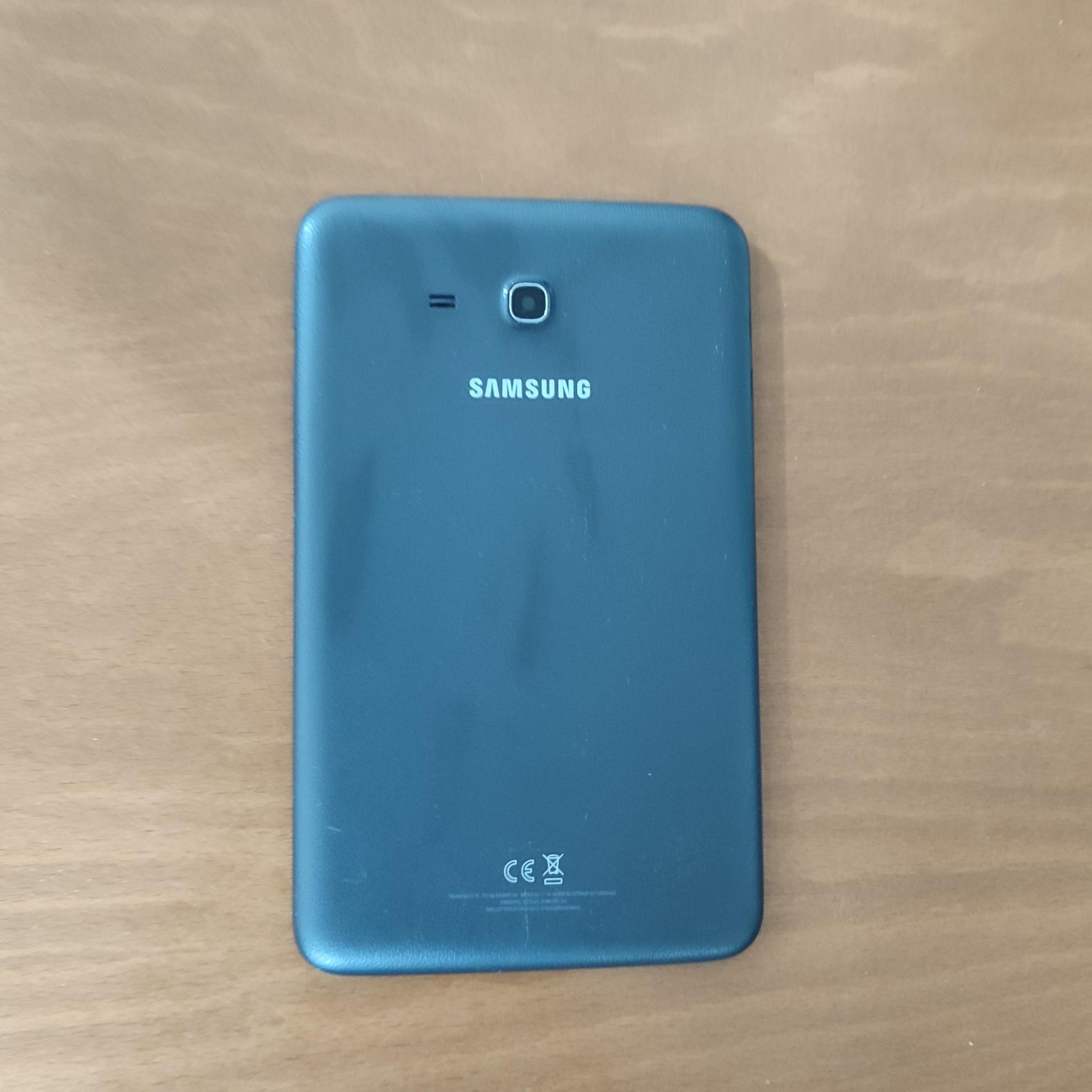 در پشت تب لت سامسونگ T116 اورجینال