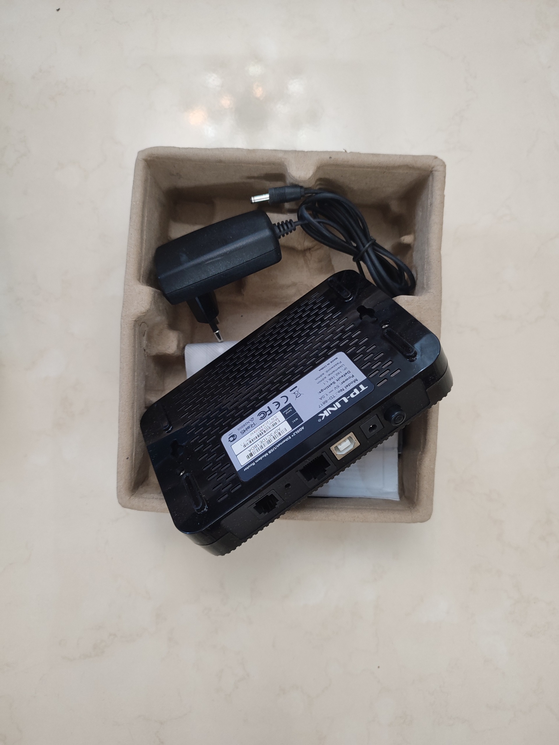 مودم تی پی لینک در حد آک با شارژر