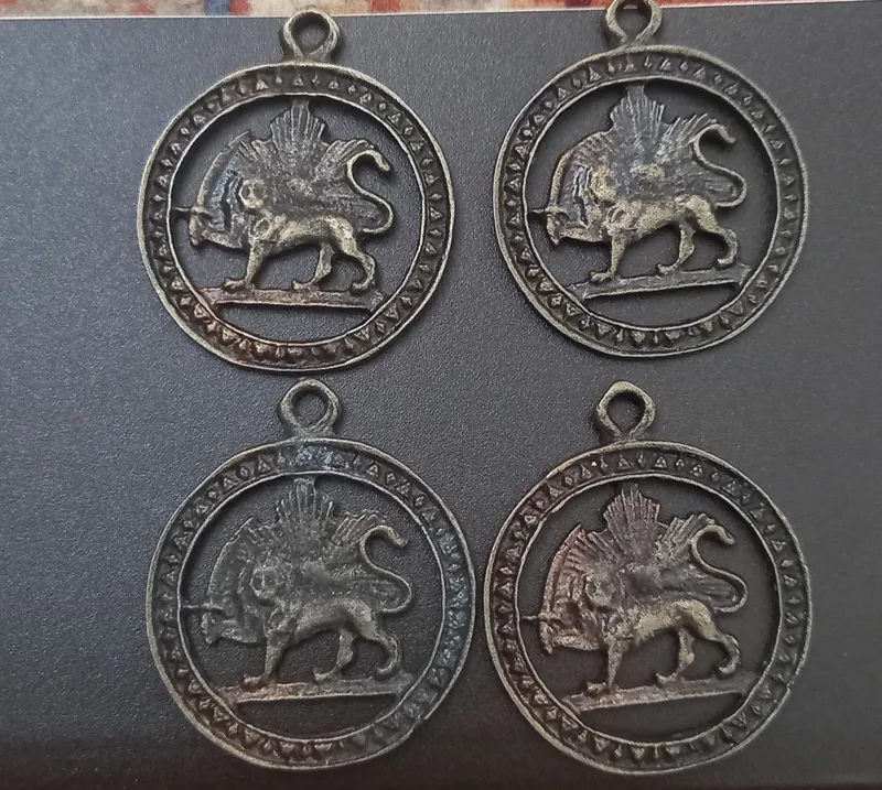 آویز گردنی شیرخورشید