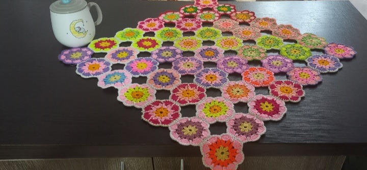 رومیزی طرح گل