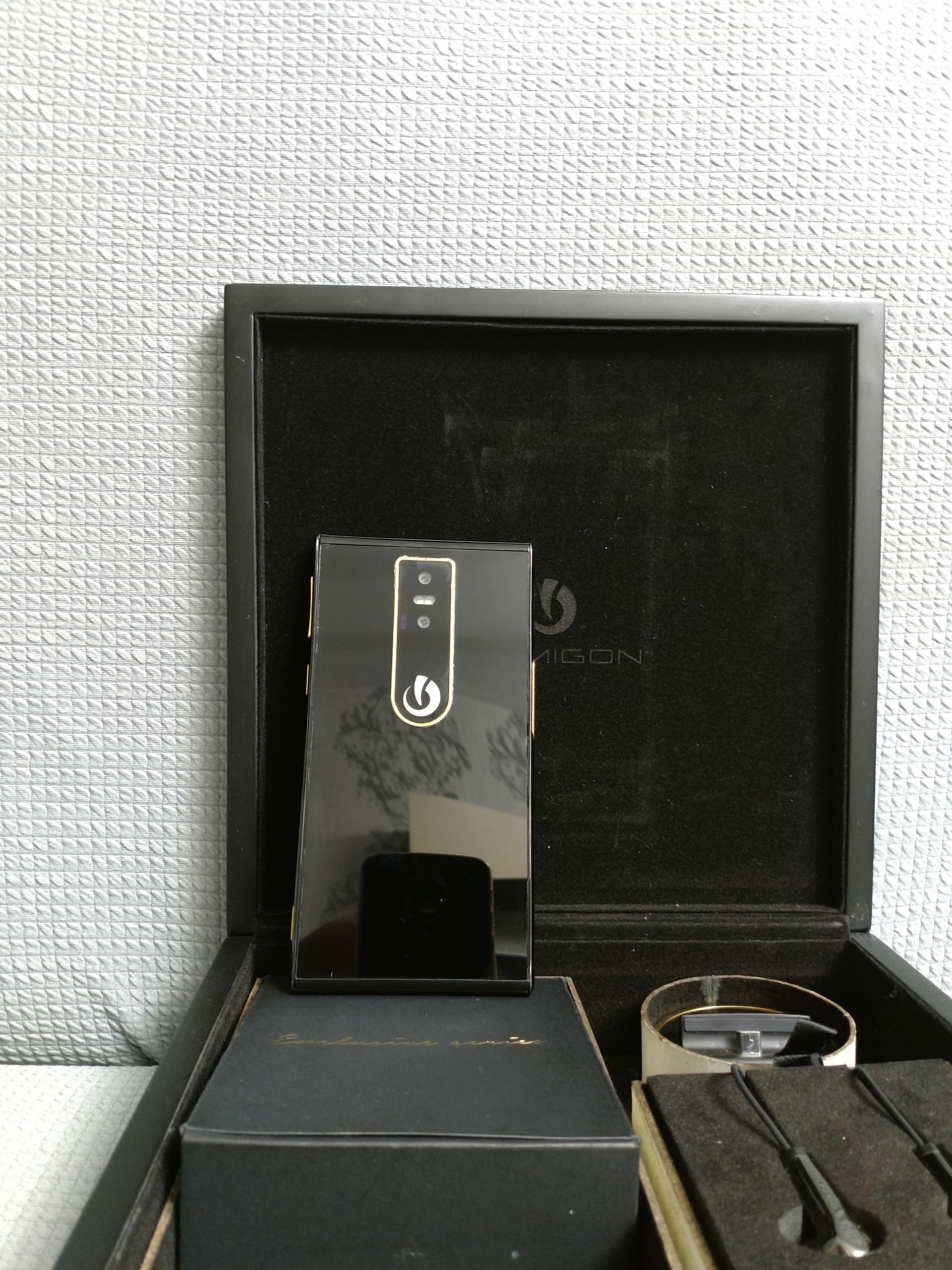 گوشی lumigon t3 دانمارکی ، تک گوشی موجود در ایران