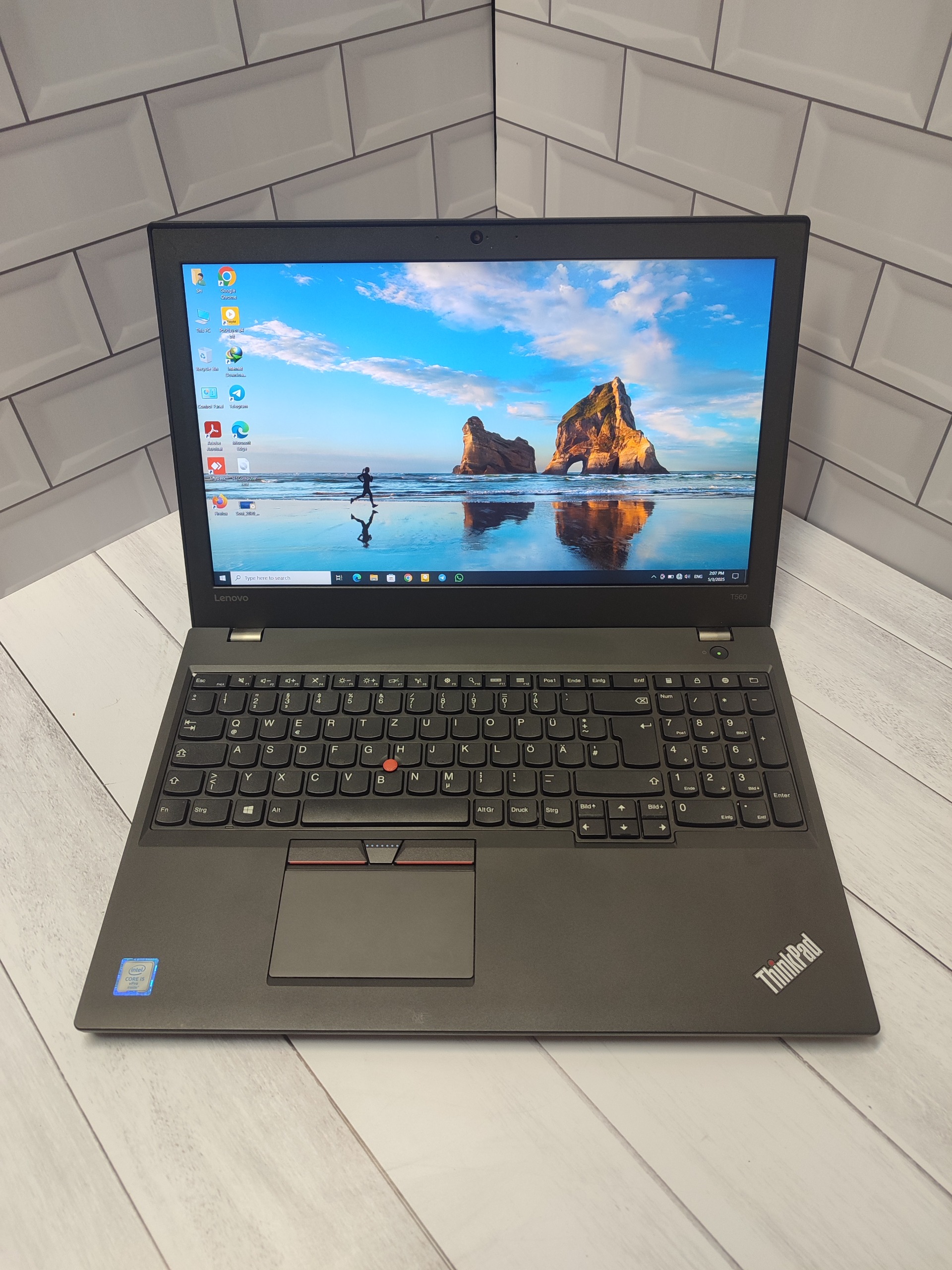 لپ تاپ لنوو T560