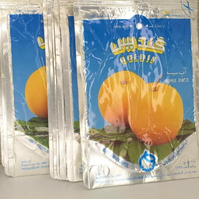 پاکت آب میوه سیب قدیمی از شرکت گلدیس 1 عدد