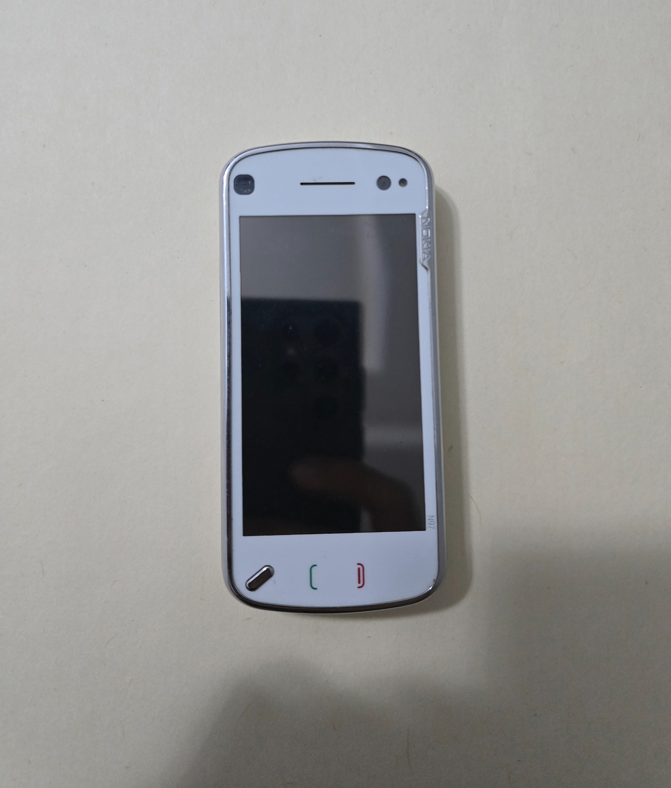 Nokia N97 سالم