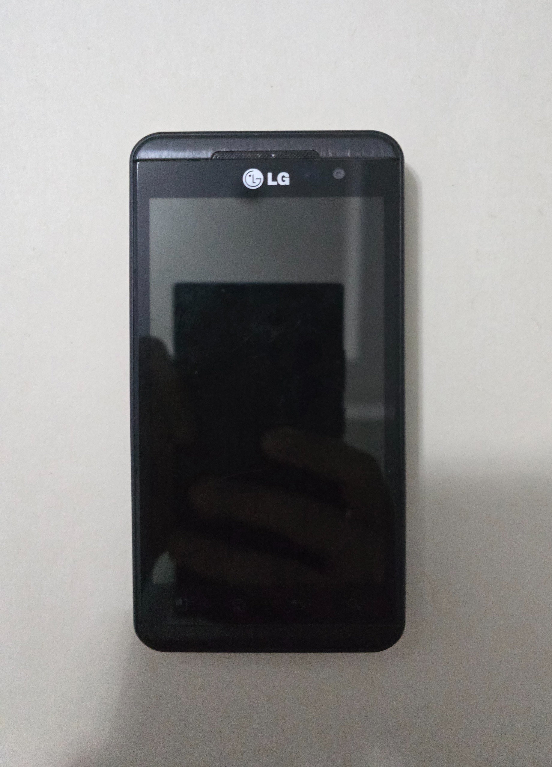گوشی بسیار کمیاب LG Optimus 3D