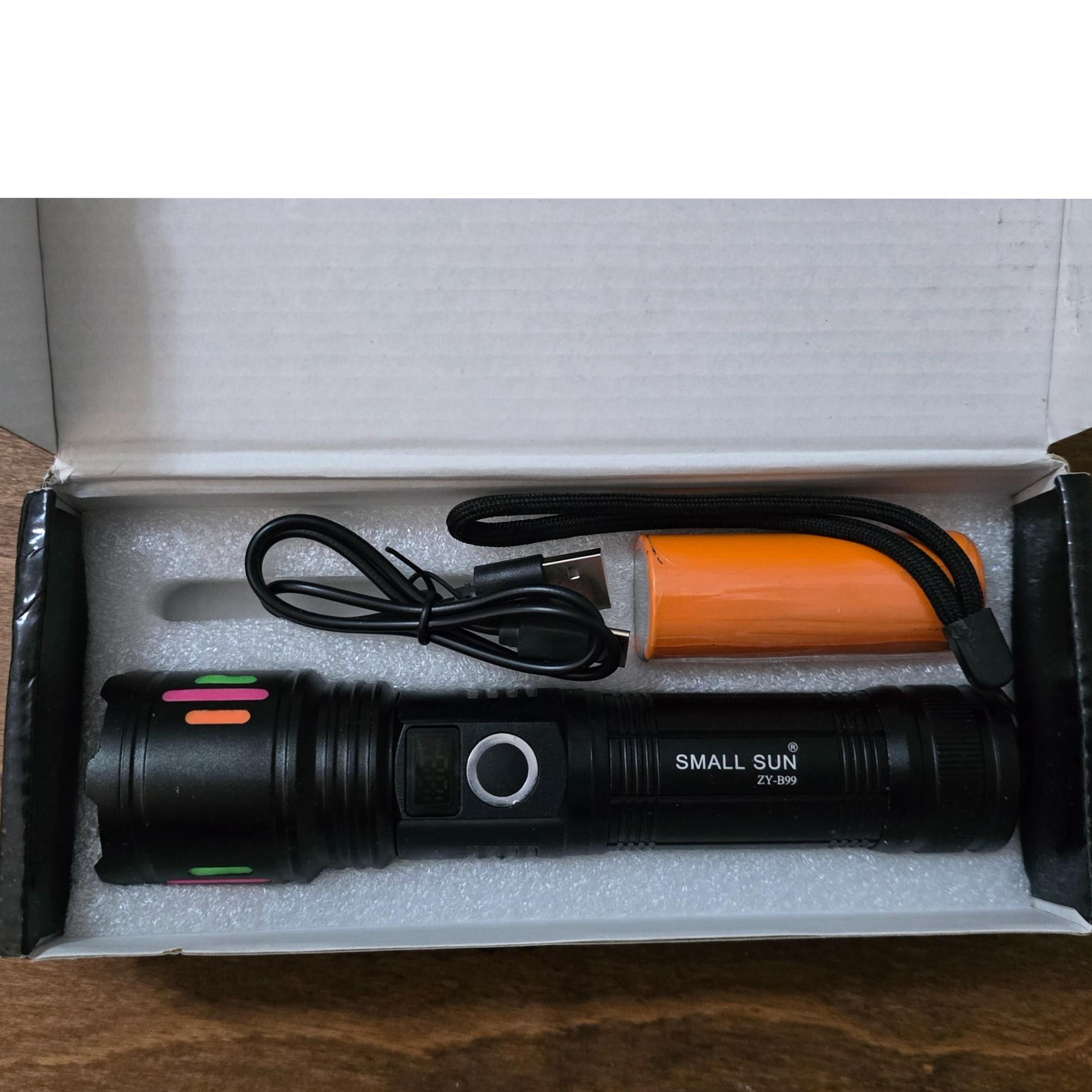 چراغ قوه  اسمال سان B99