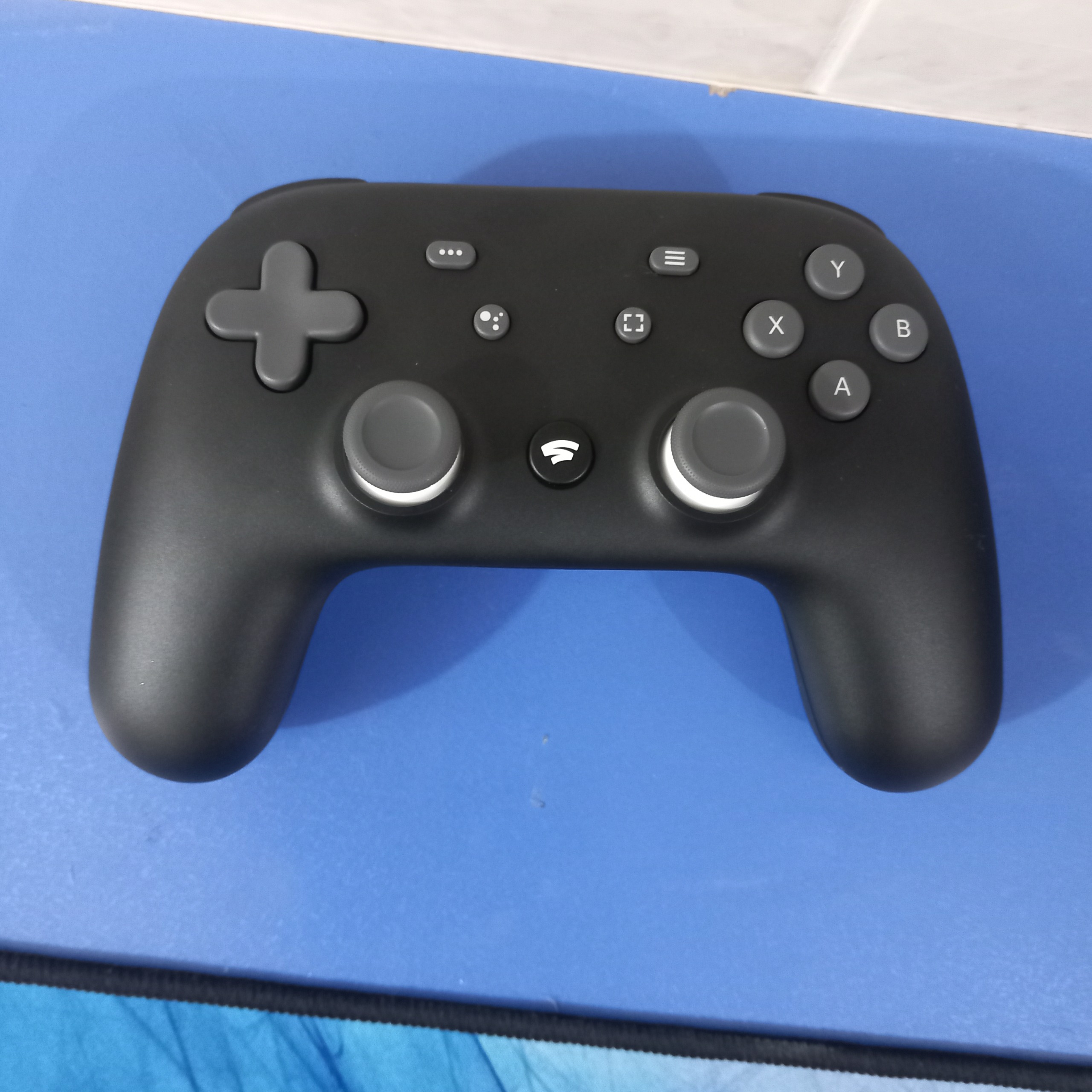 دسته بازی گوگل مدل Stadia بی سیم