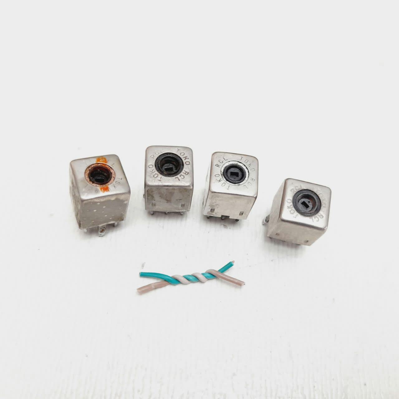 قطعات رادیوضبط (ای اف) 4 عدد