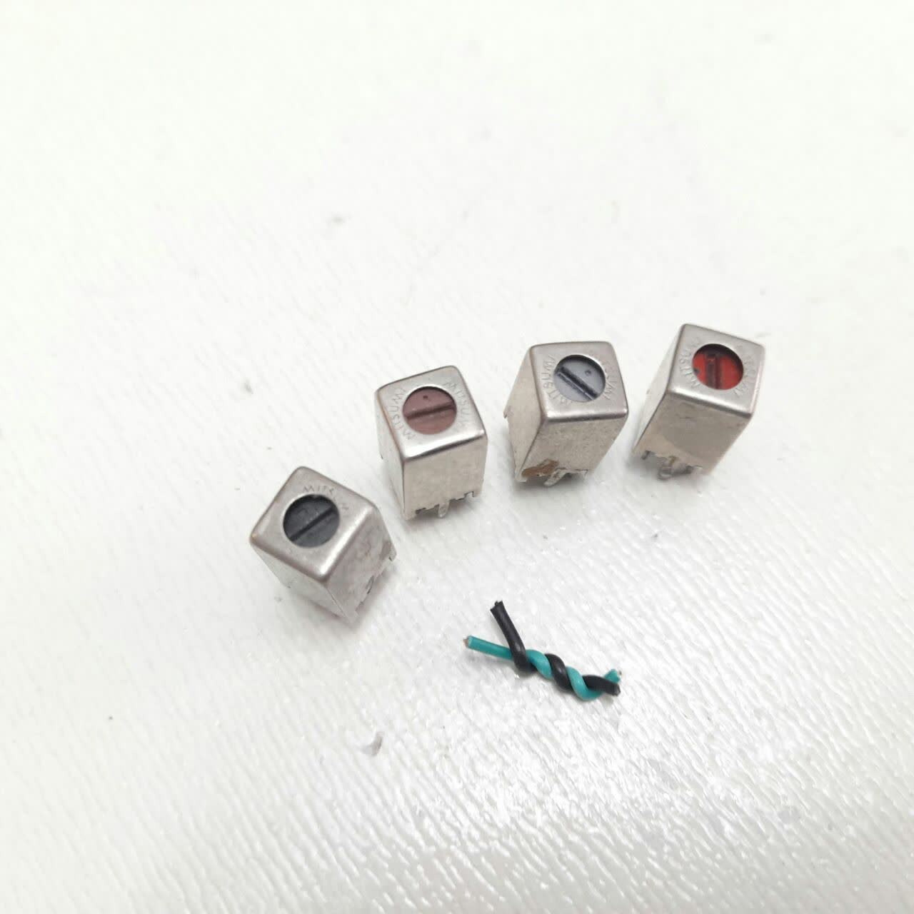 قطعات رادیوضبط (ای اف) 4 عدد