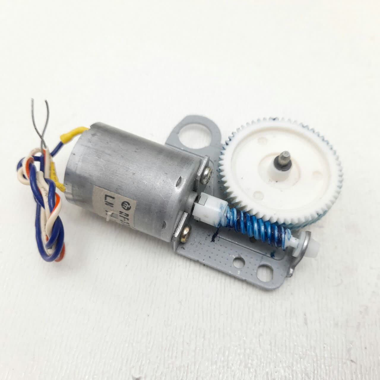 قطعات رباتیک (موتور چرخدنده) 12 ولت