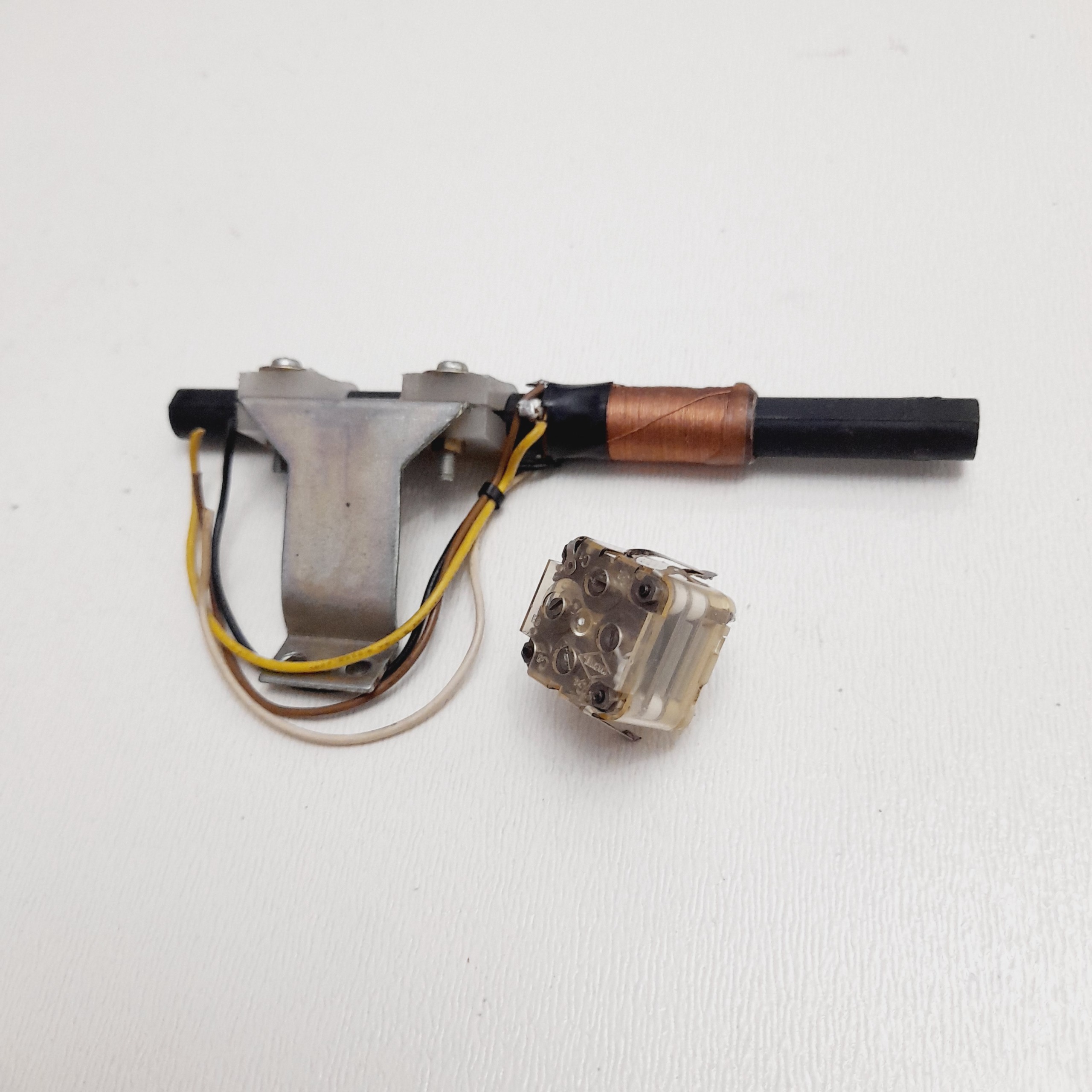 کادرآنتن14cm و خازن واریابل کد01