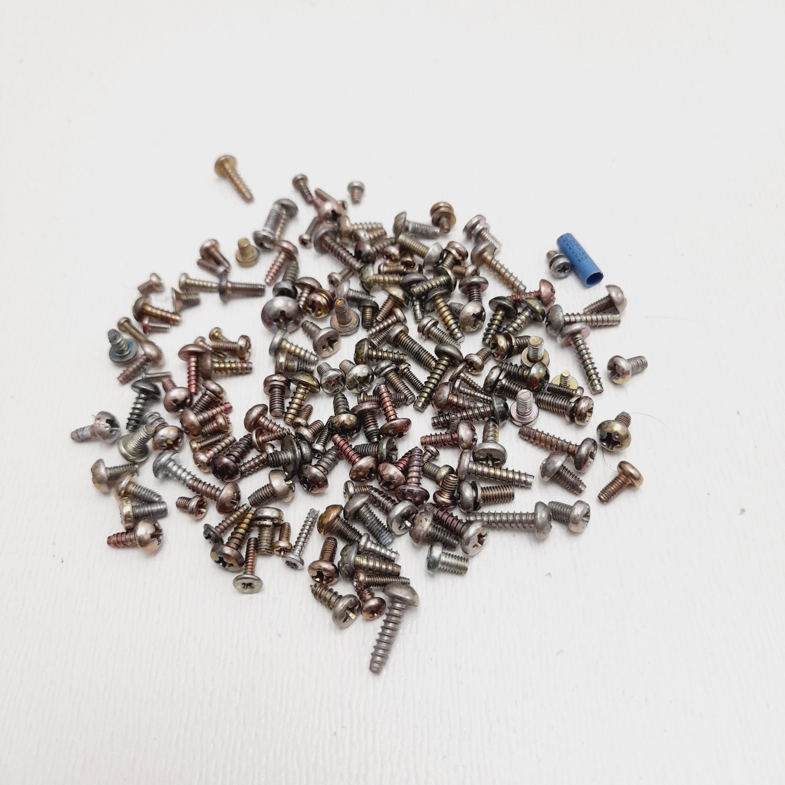  پیچ متنوع باکیفیت 150 عدد