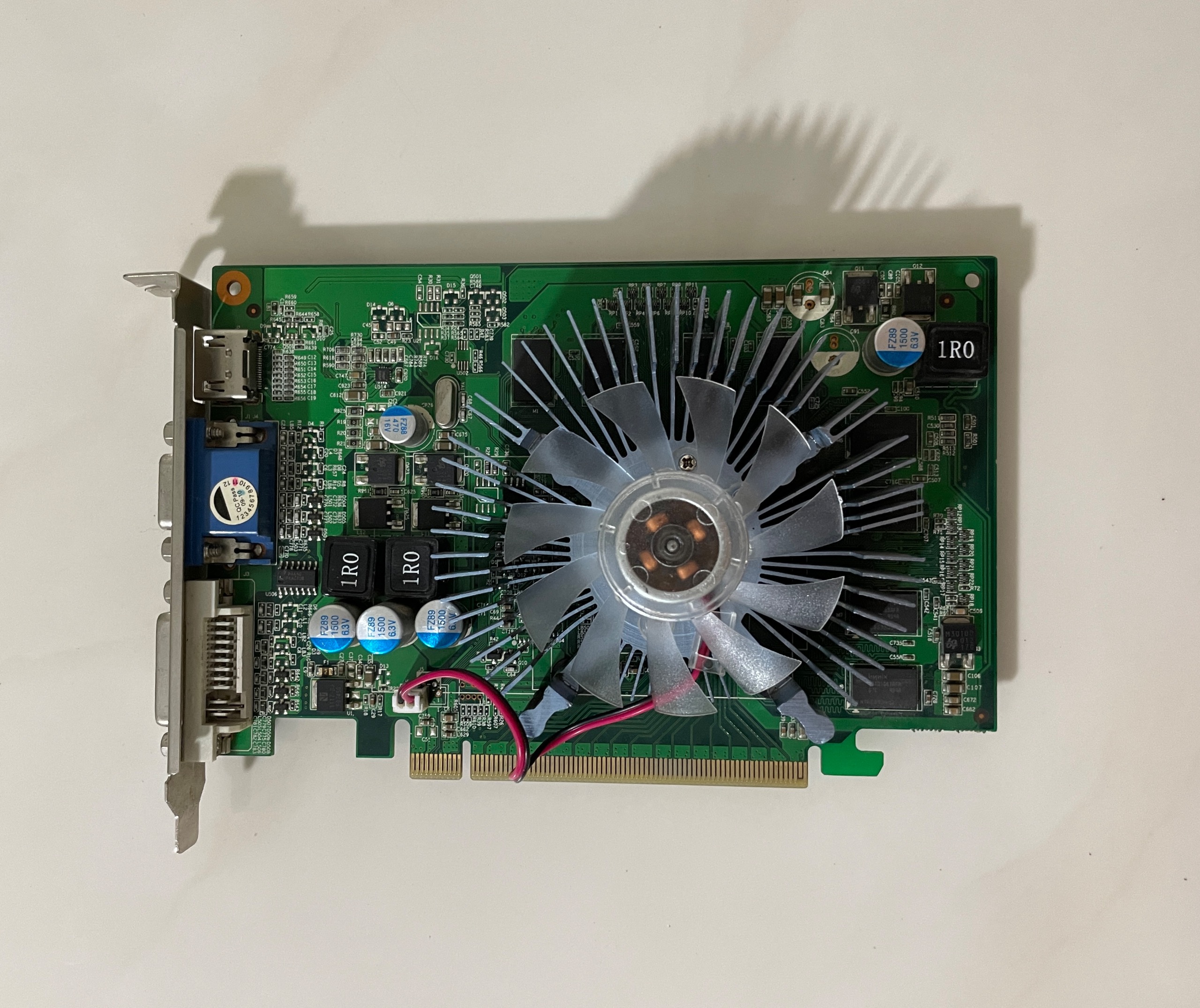 کارت گرافیک GT 220 یک گیگ استثنایی