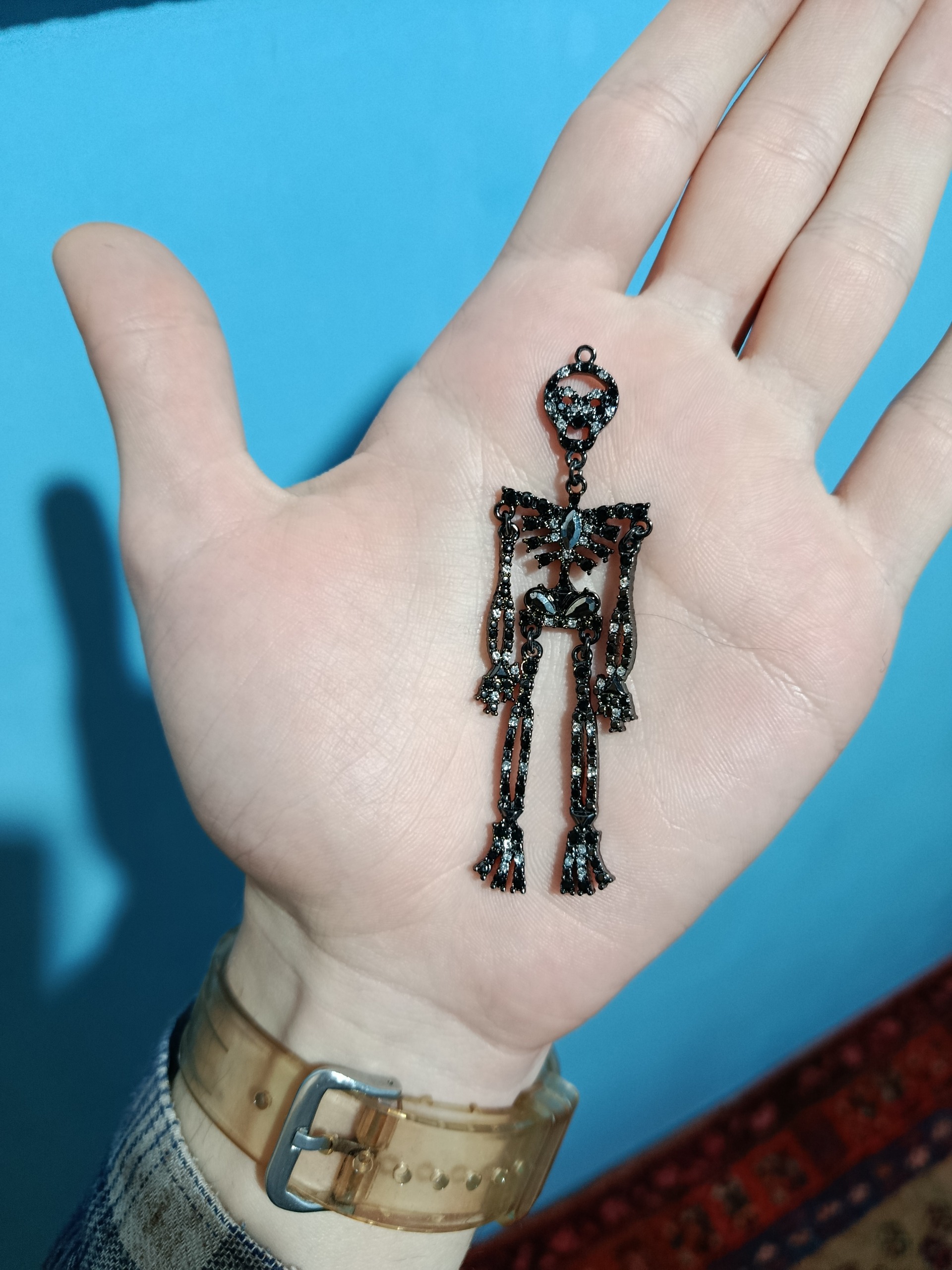 آویز قدیمی اسکلت متحرک نگین دار استیل