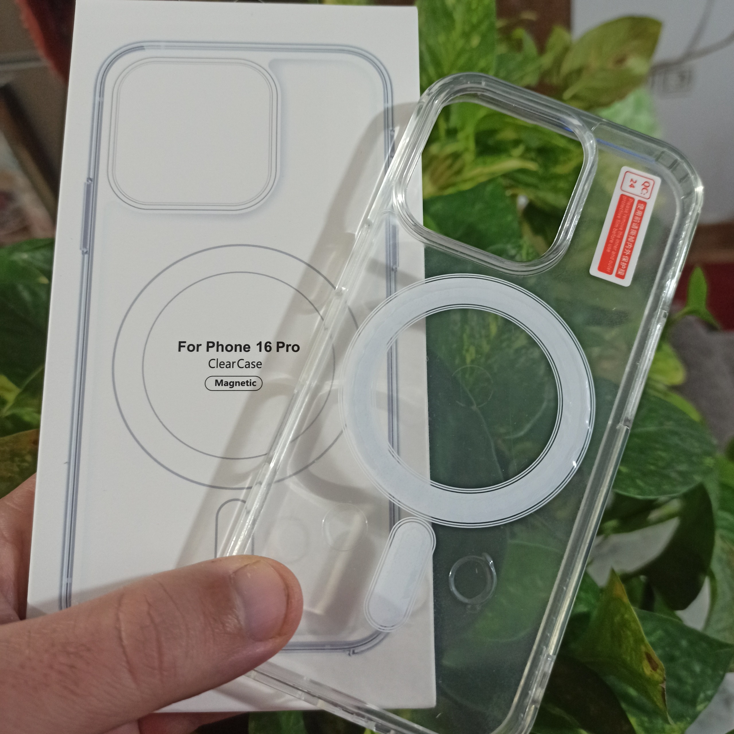 قاب آیفون 16pro مگ سیف