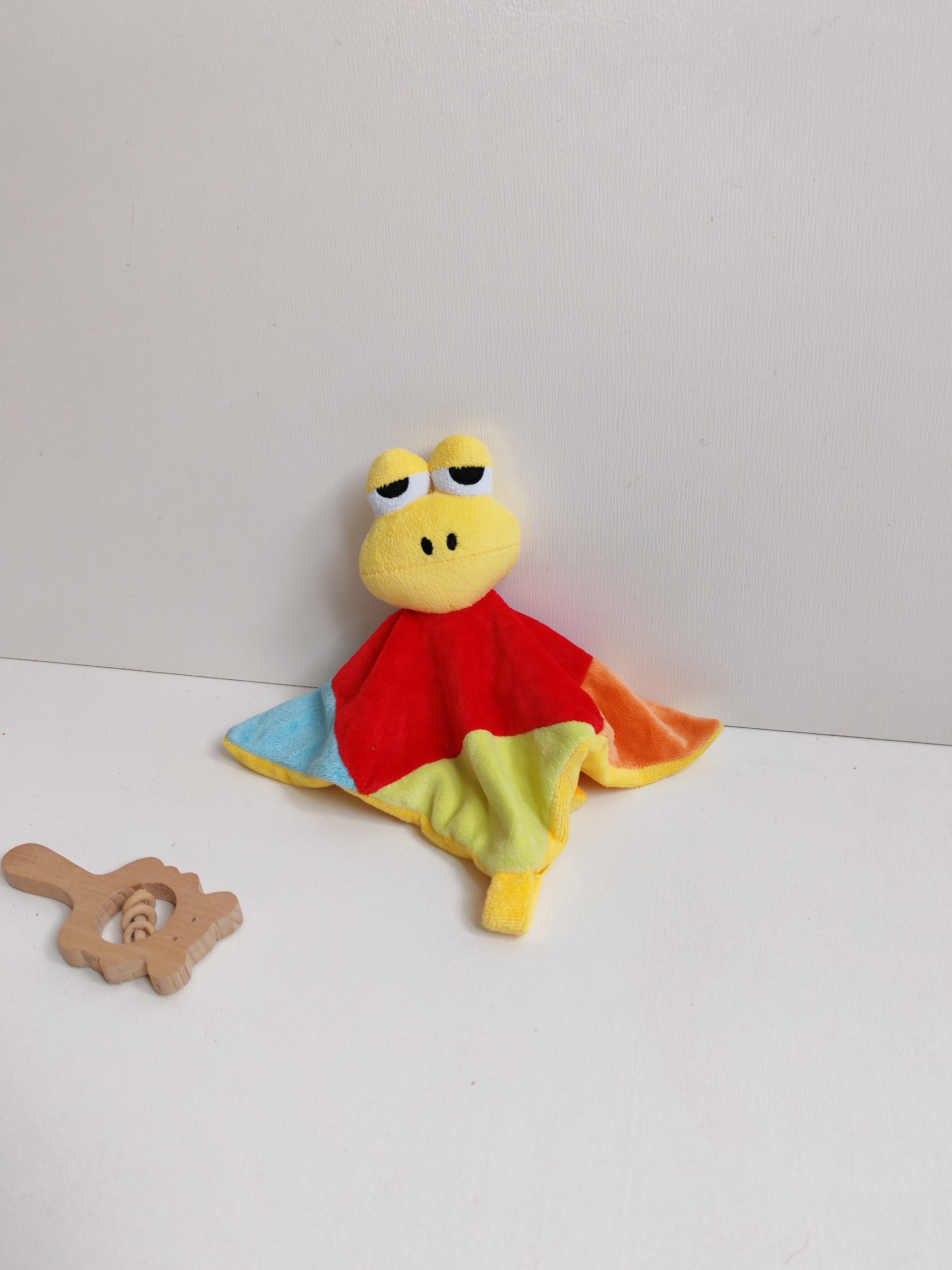 عروسک کامفورتر قورباغه رنگارنگ