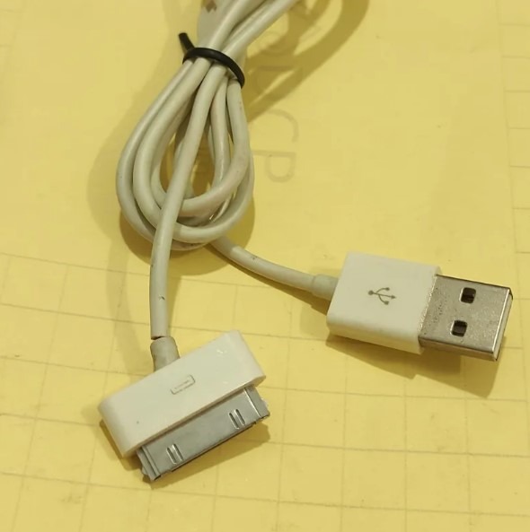 کابل شارژ آیفون پهن