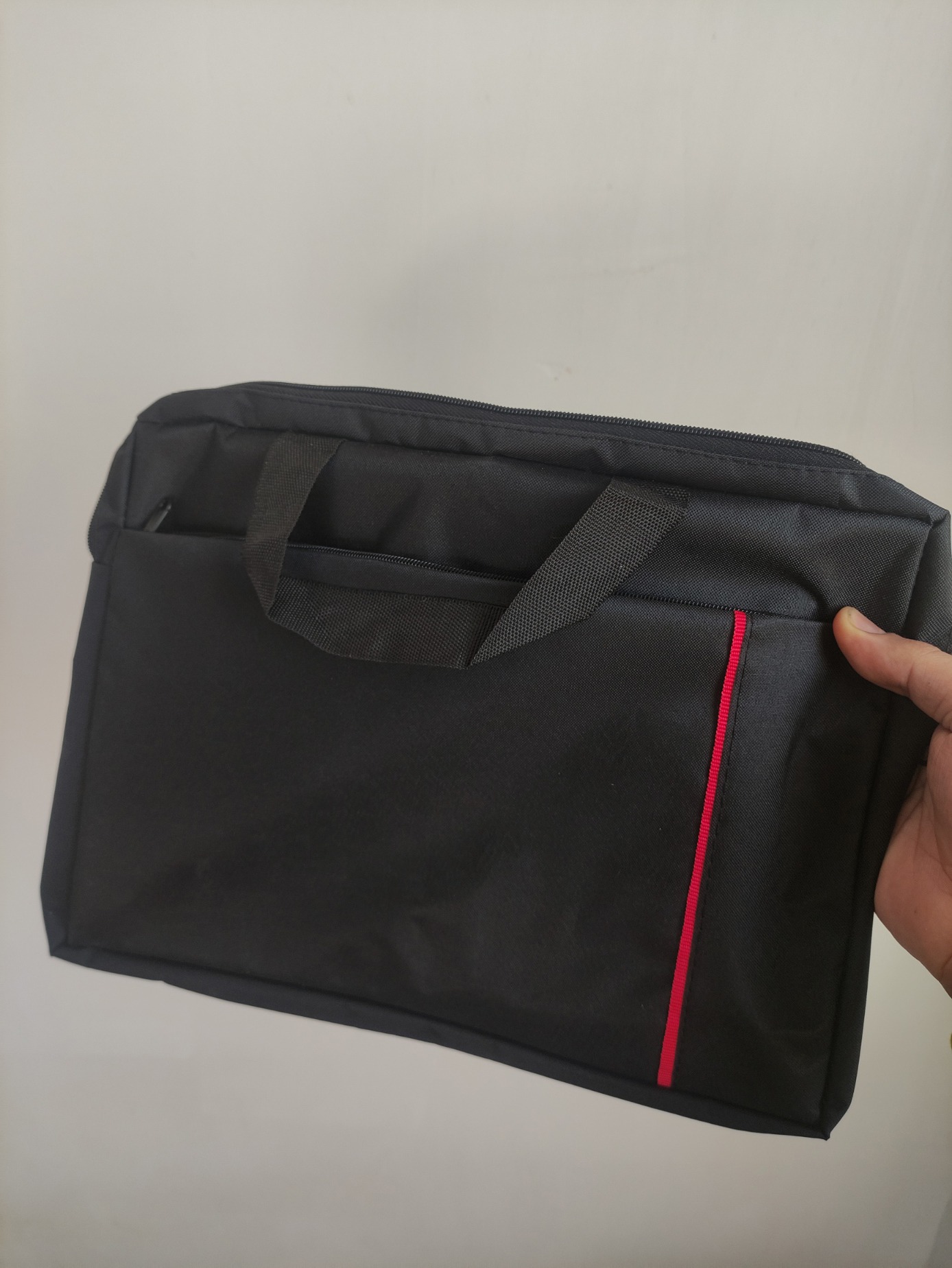 کیف لپ تاپ نو هستش دسته کنده