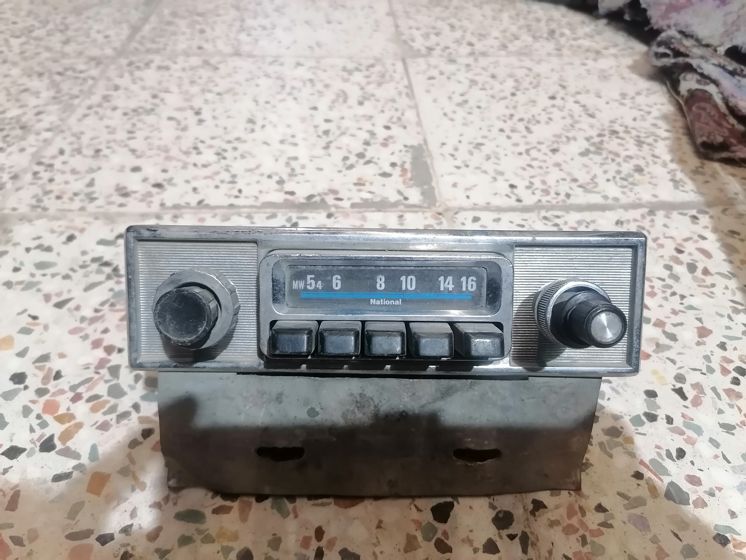رادیو پیکان قدیم