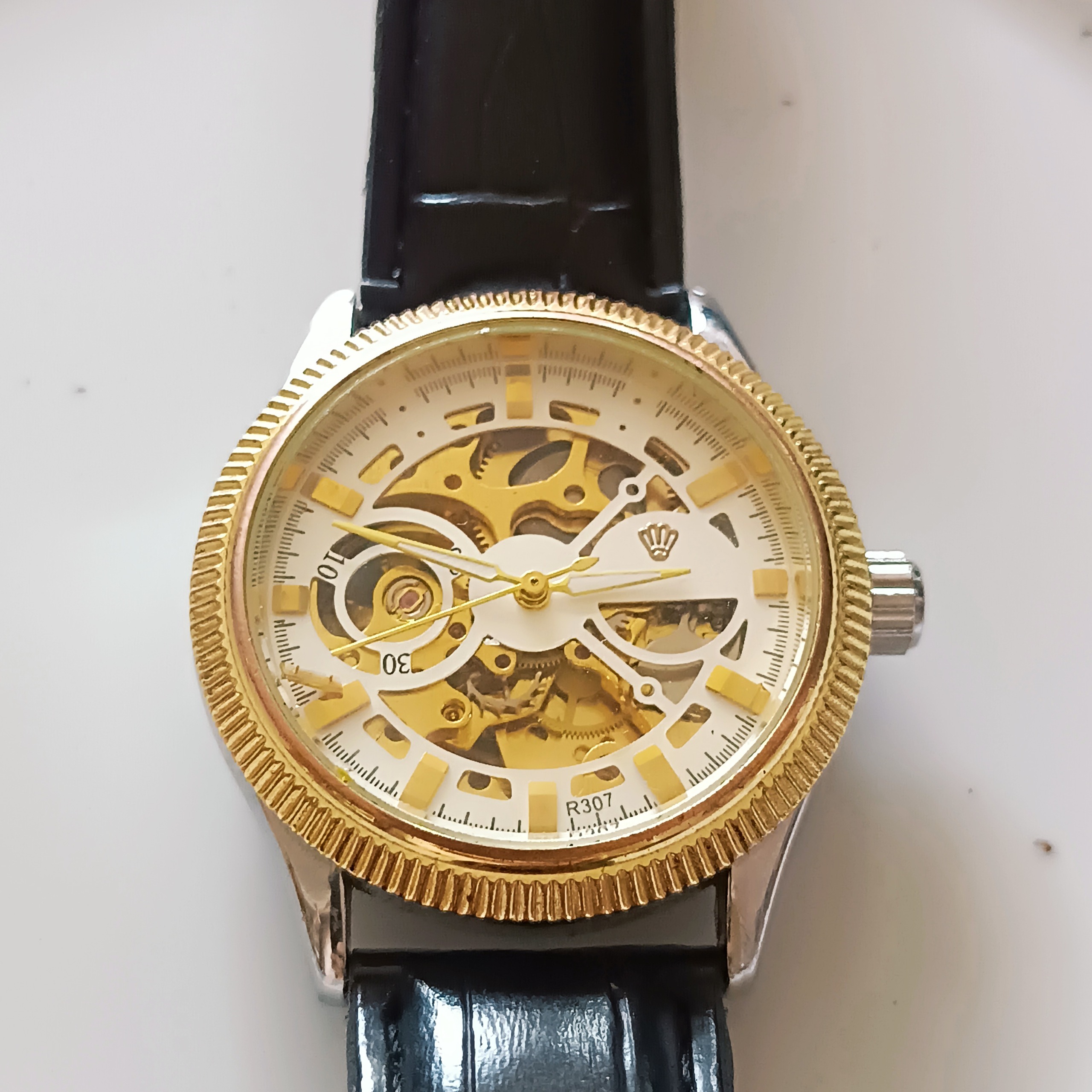 ساعت مچی ROLEXاتومات موتور وقاب دور دارای طلا