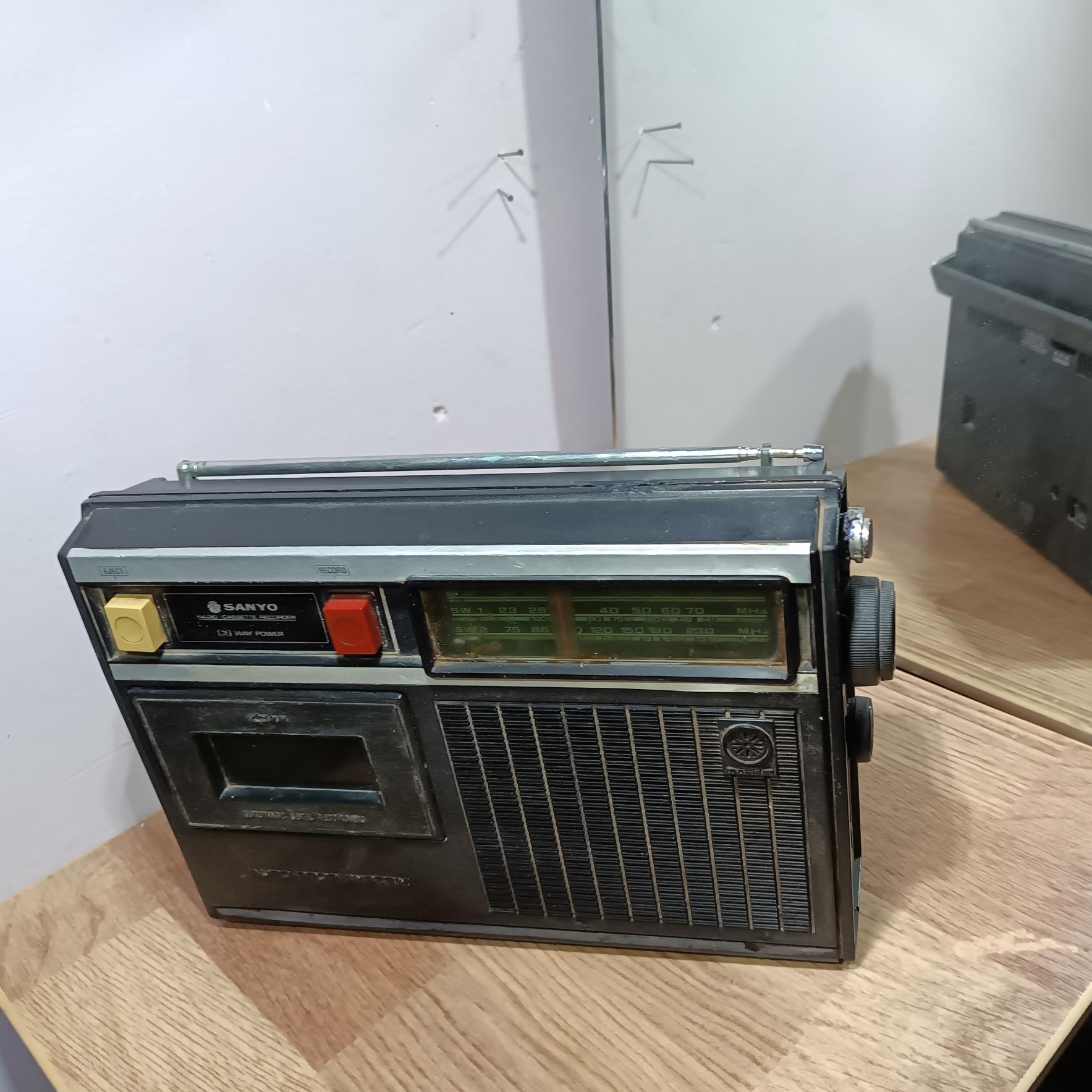 رادیو ضبط قدیمی وکلکسیونی سانیو