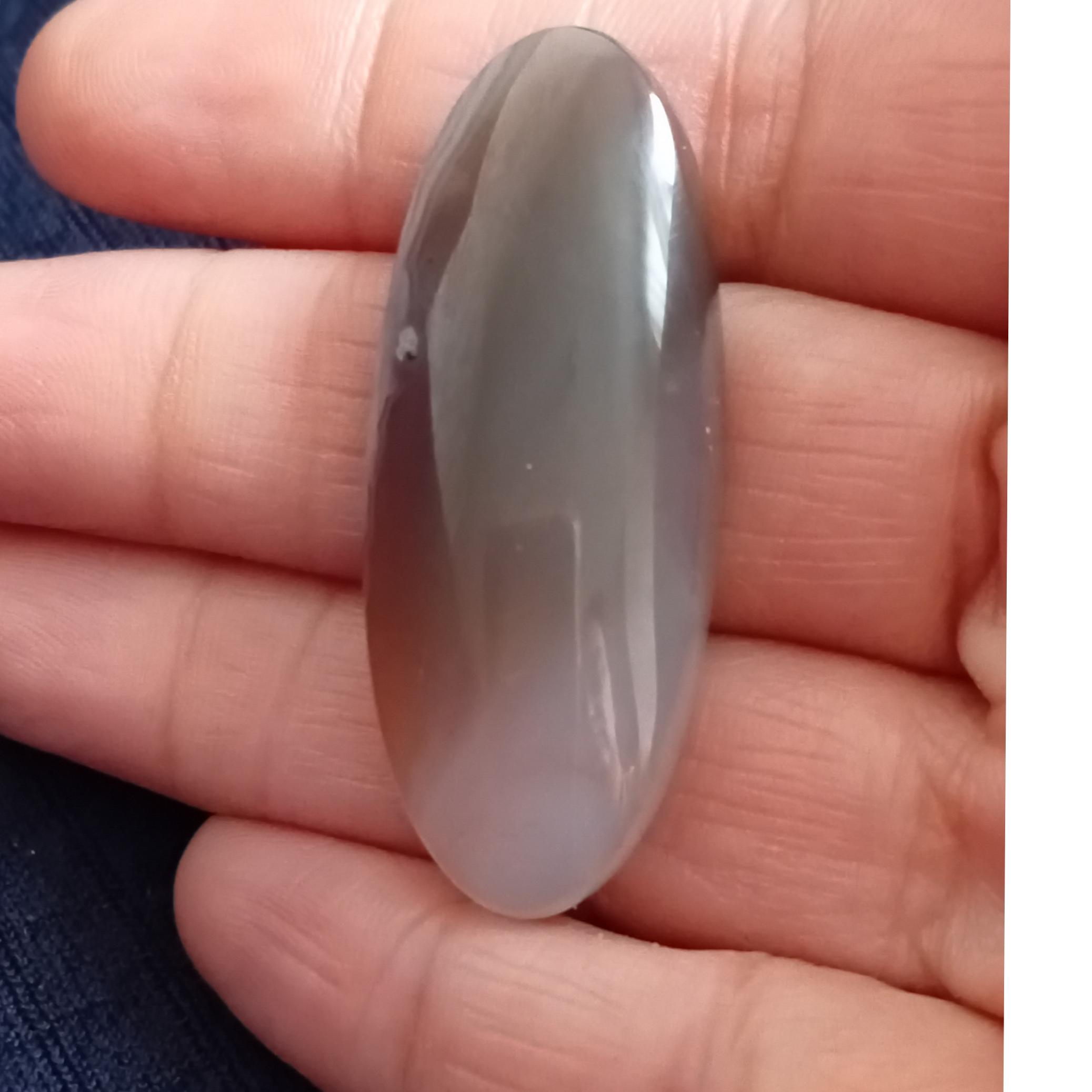 نگین عقیق دورنگ