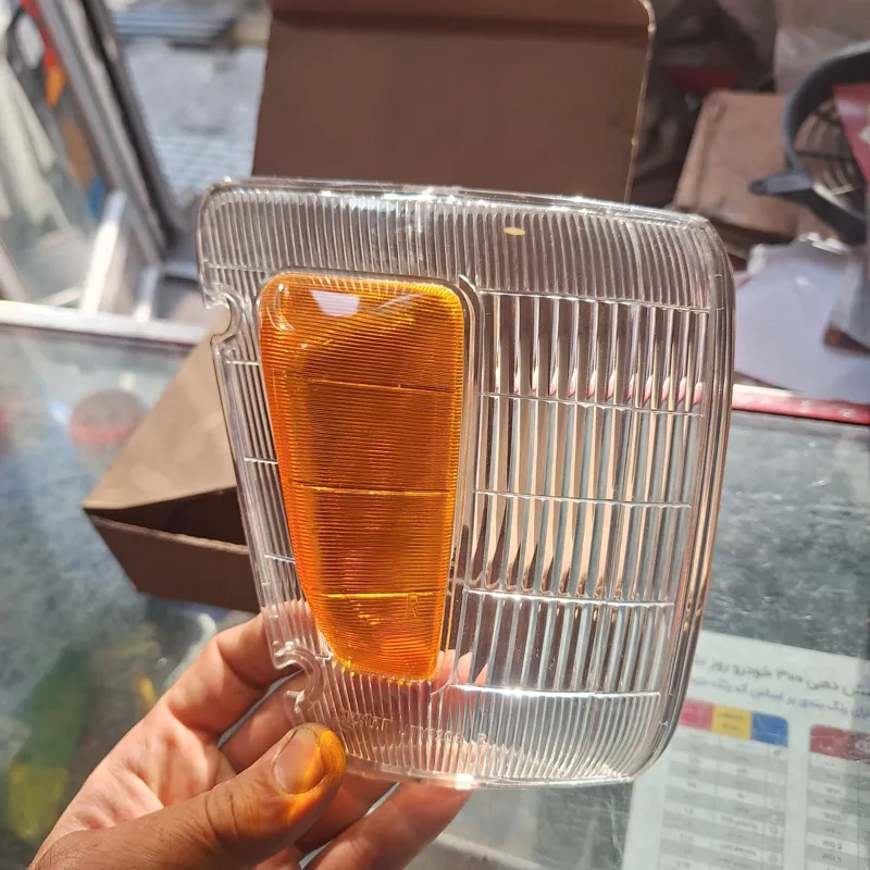 طلق چراغ پارک تویوتا هایلوکس شاسی بلند