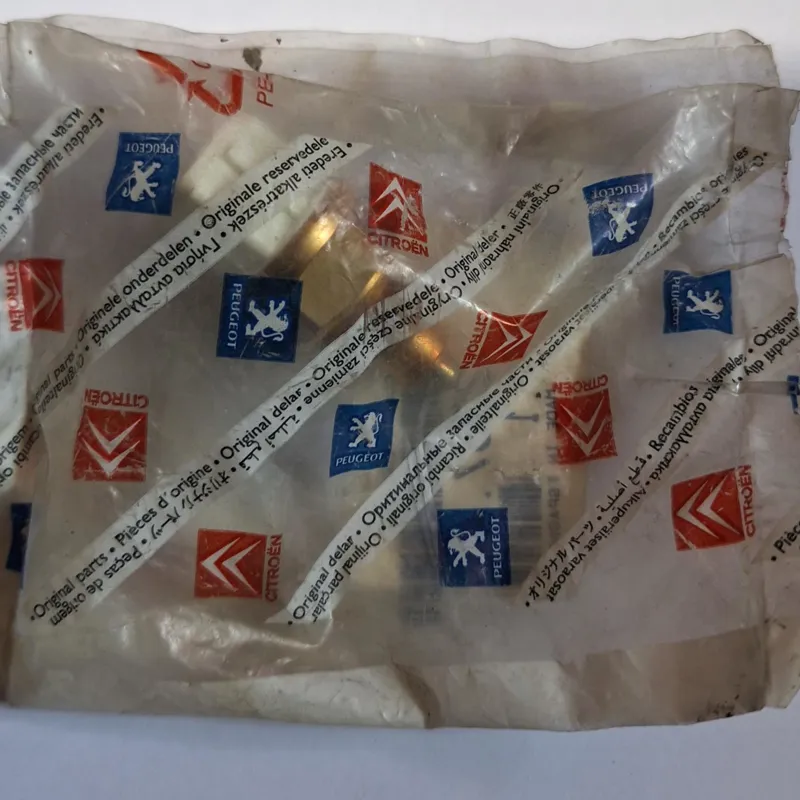 فشنگی دنده عقب پژو 2000 اصل اورجینال