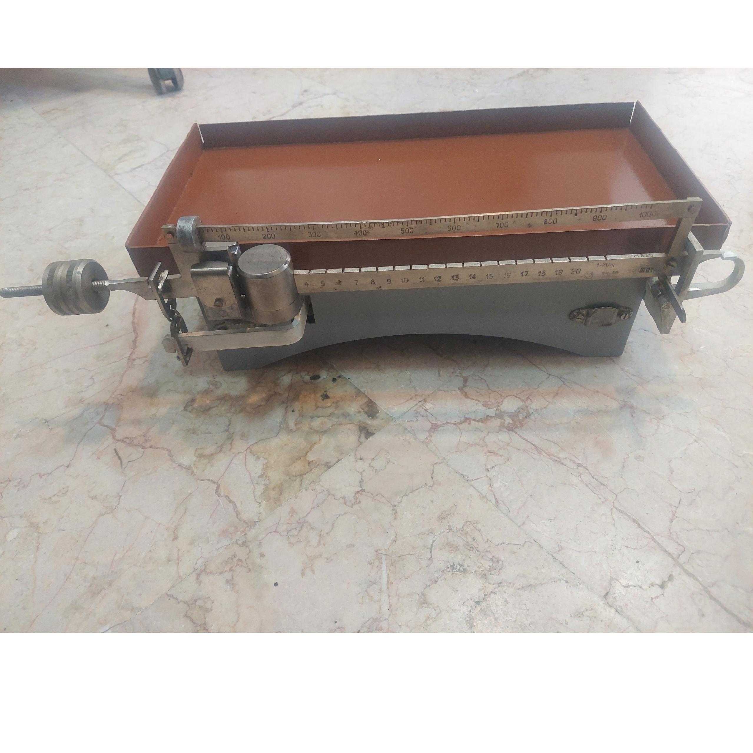ترازوی مکانیکی قدیمی